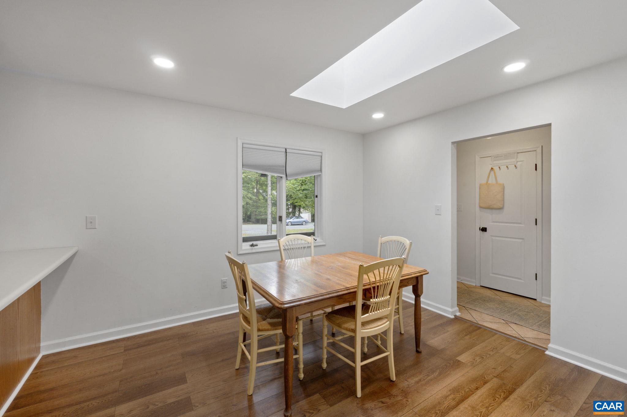 LAKE MONTICELLO - Residential