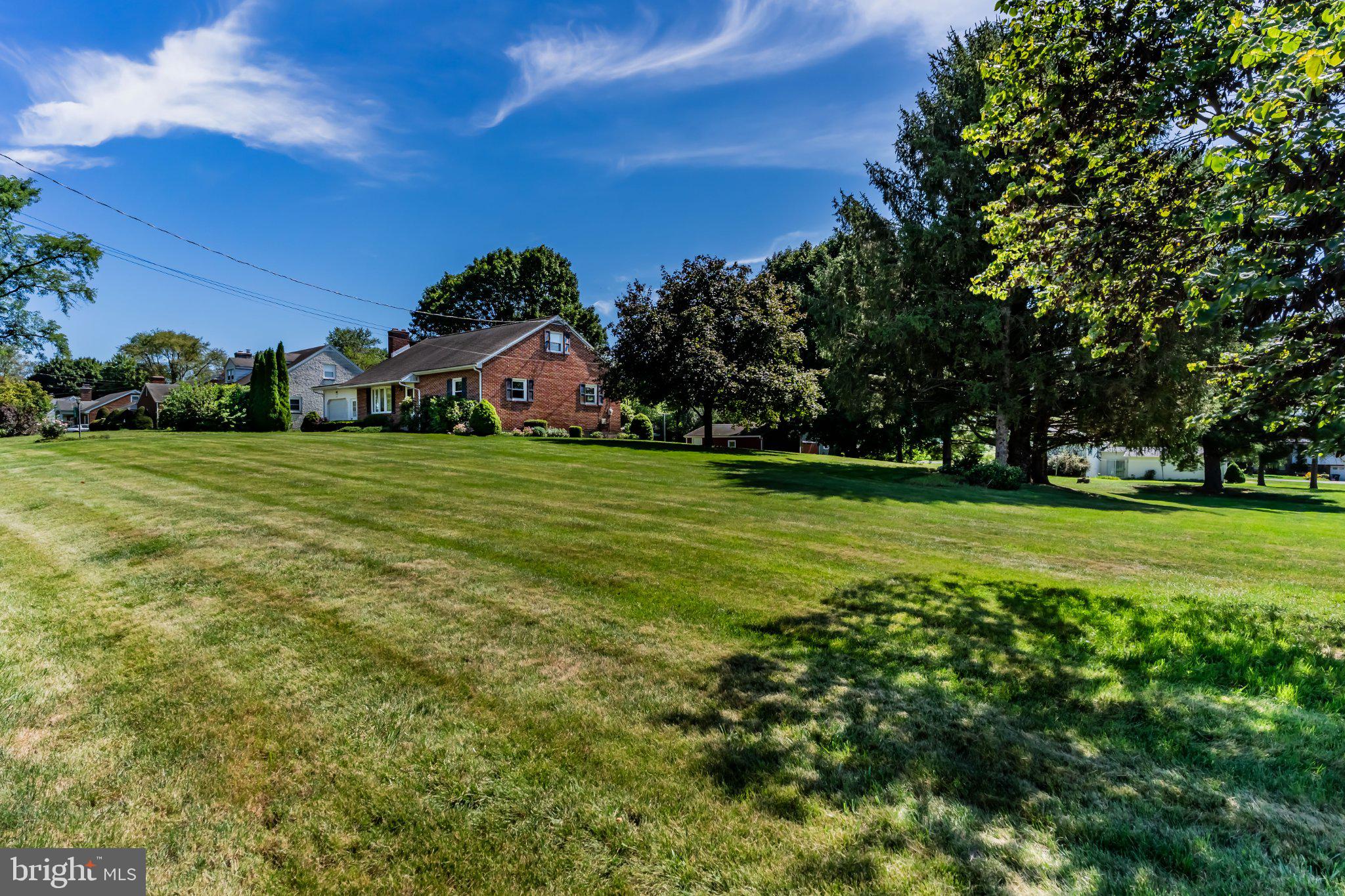 1249 HILLSIDE DRIVE