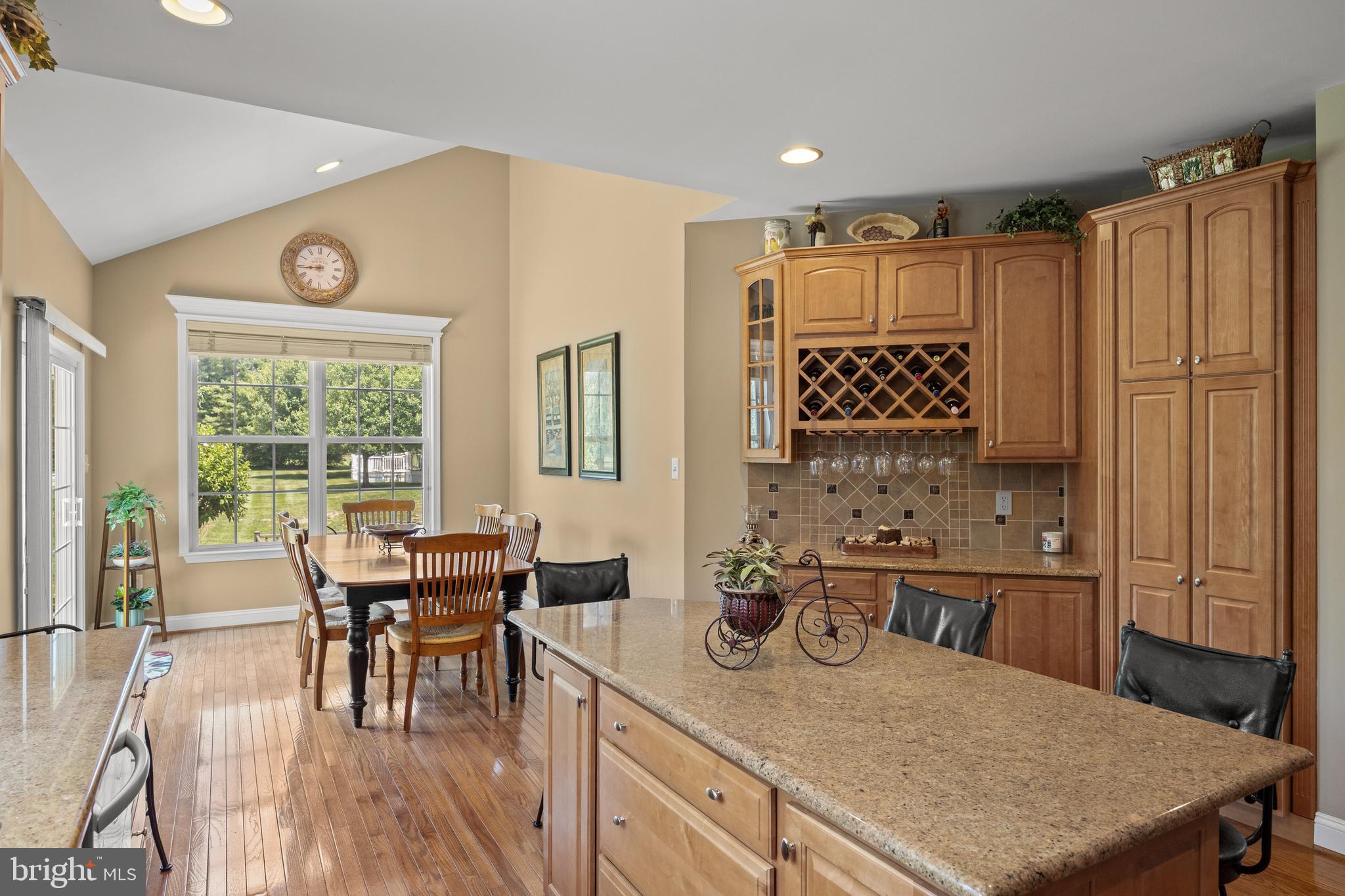 208 HICKORY LANE