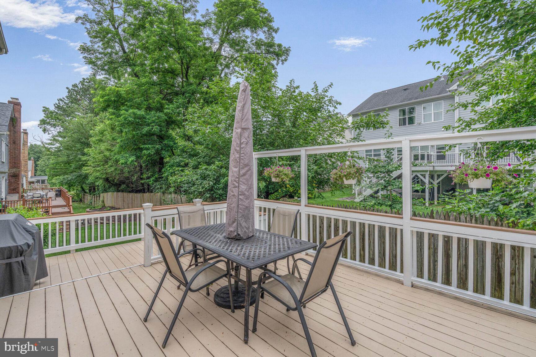 MCLEAN MEADOWS - Residential