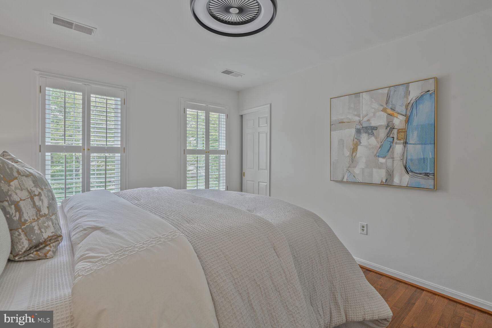 MCLEAN MEADOWS - Residential