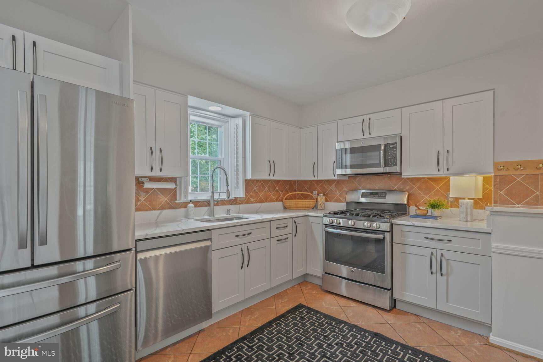 MCLEAN MEADOWS - Residential