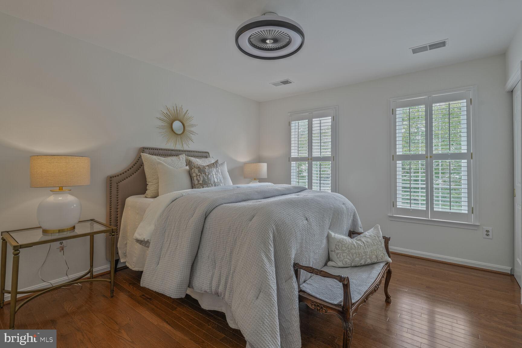 MCLEAN MEADOWS - Residential