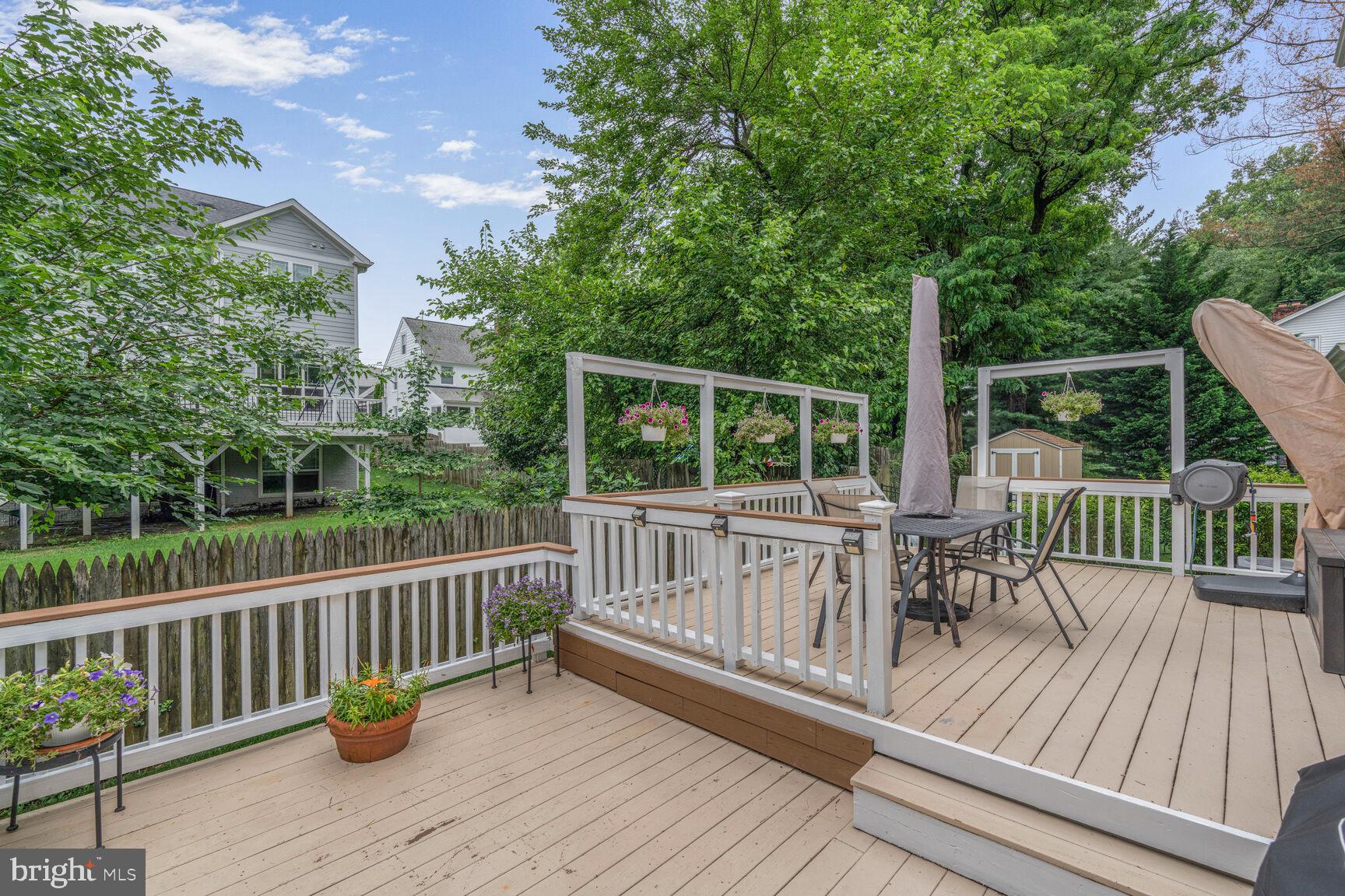 MCLEAN MEADOWS - Residential