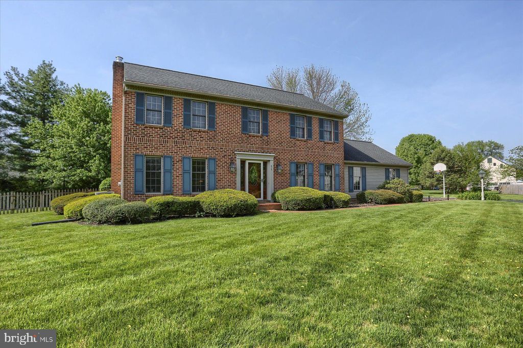 Photo of 22 DRAPER CIR, LITITZ, PA 17543 (MLS # PALA2035284)