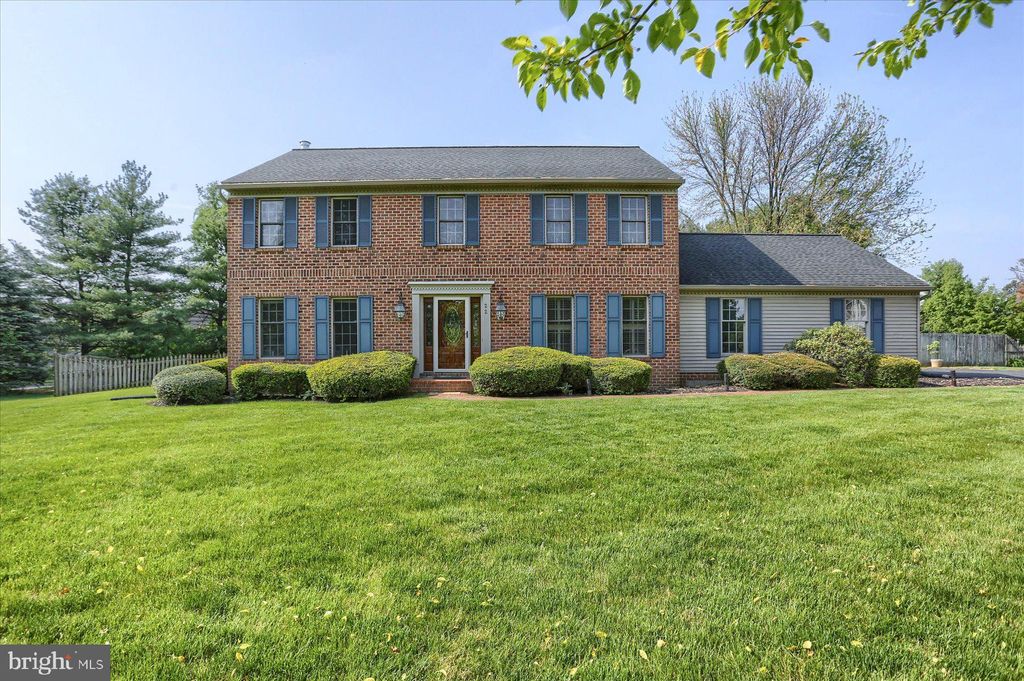 Photo of 22 DRAPER CIR, LITITZ, PA 17543 (MLS # PALA2035284)