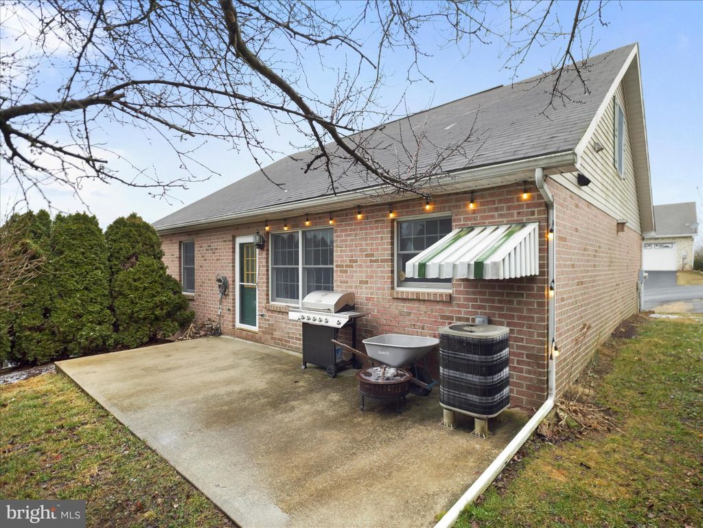 Photo of 155 Ash Spring Ct, WAYNESBORO, PA 17268 (MLS # PAFL2033070)