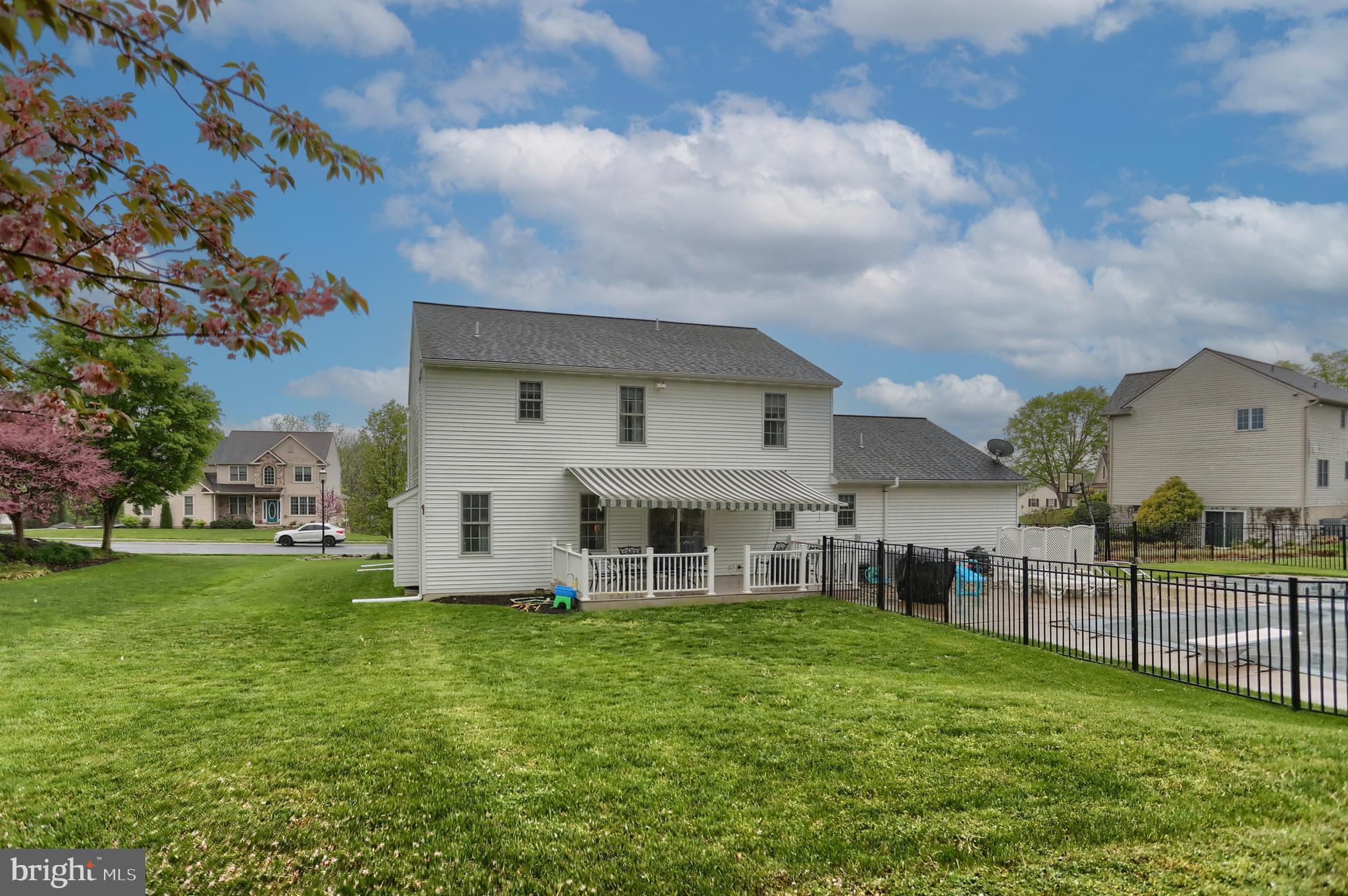 VICTORIAS POND - Residential