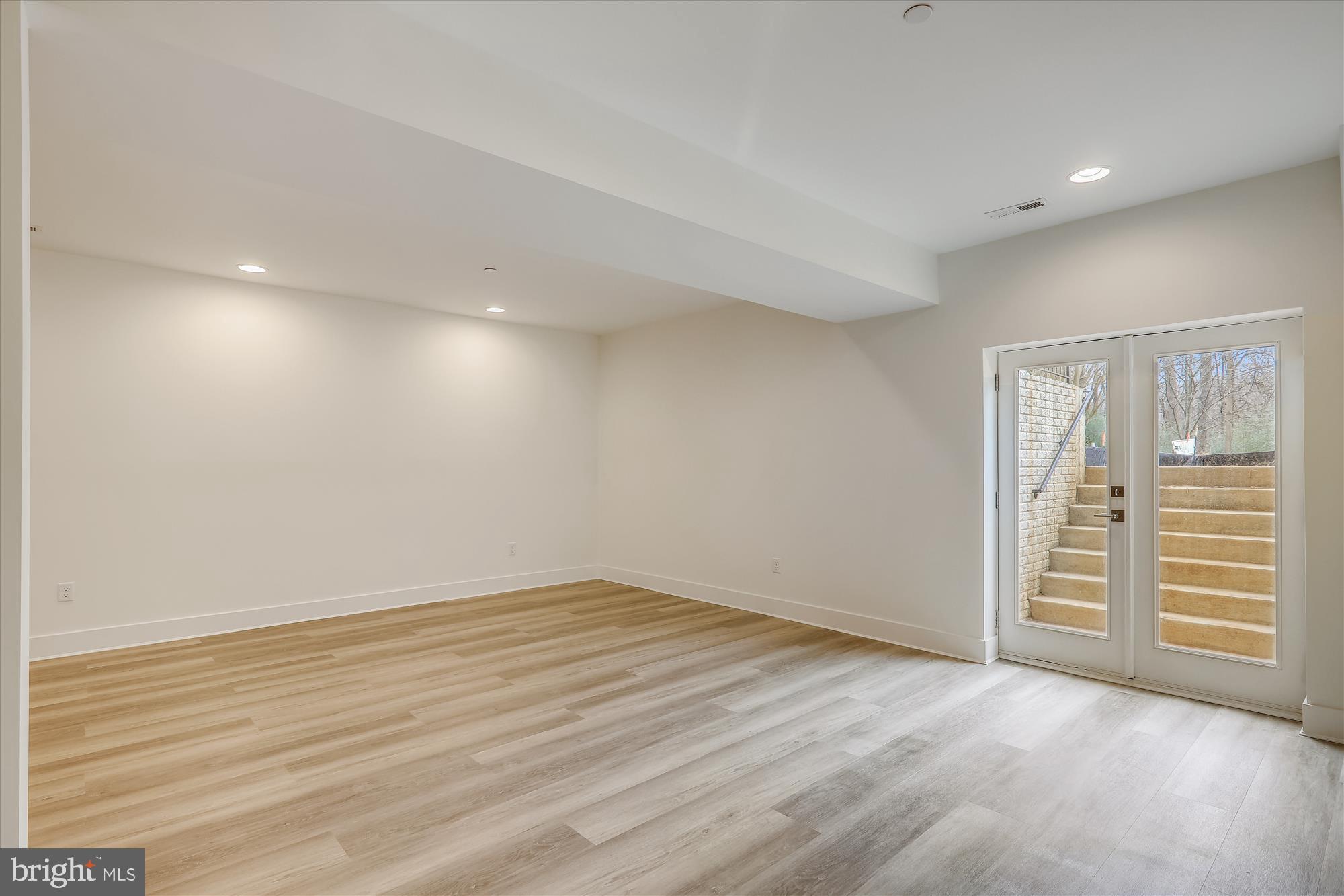 NORTH SPRINGBROOK - Residential Lease