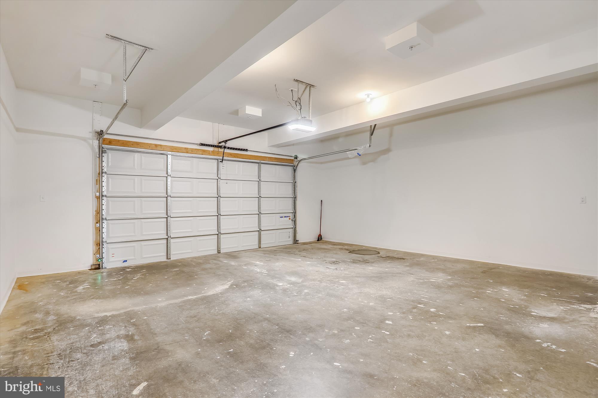 NORTH SPRINGBROOK - Residential Lease