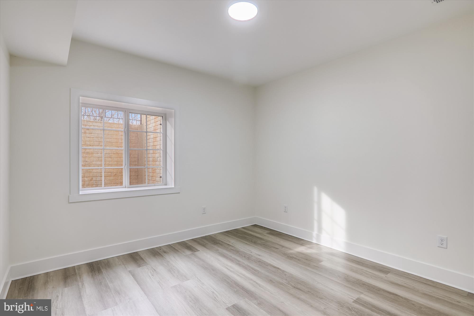 NORTH SPRINGBROOK - Residential Lease