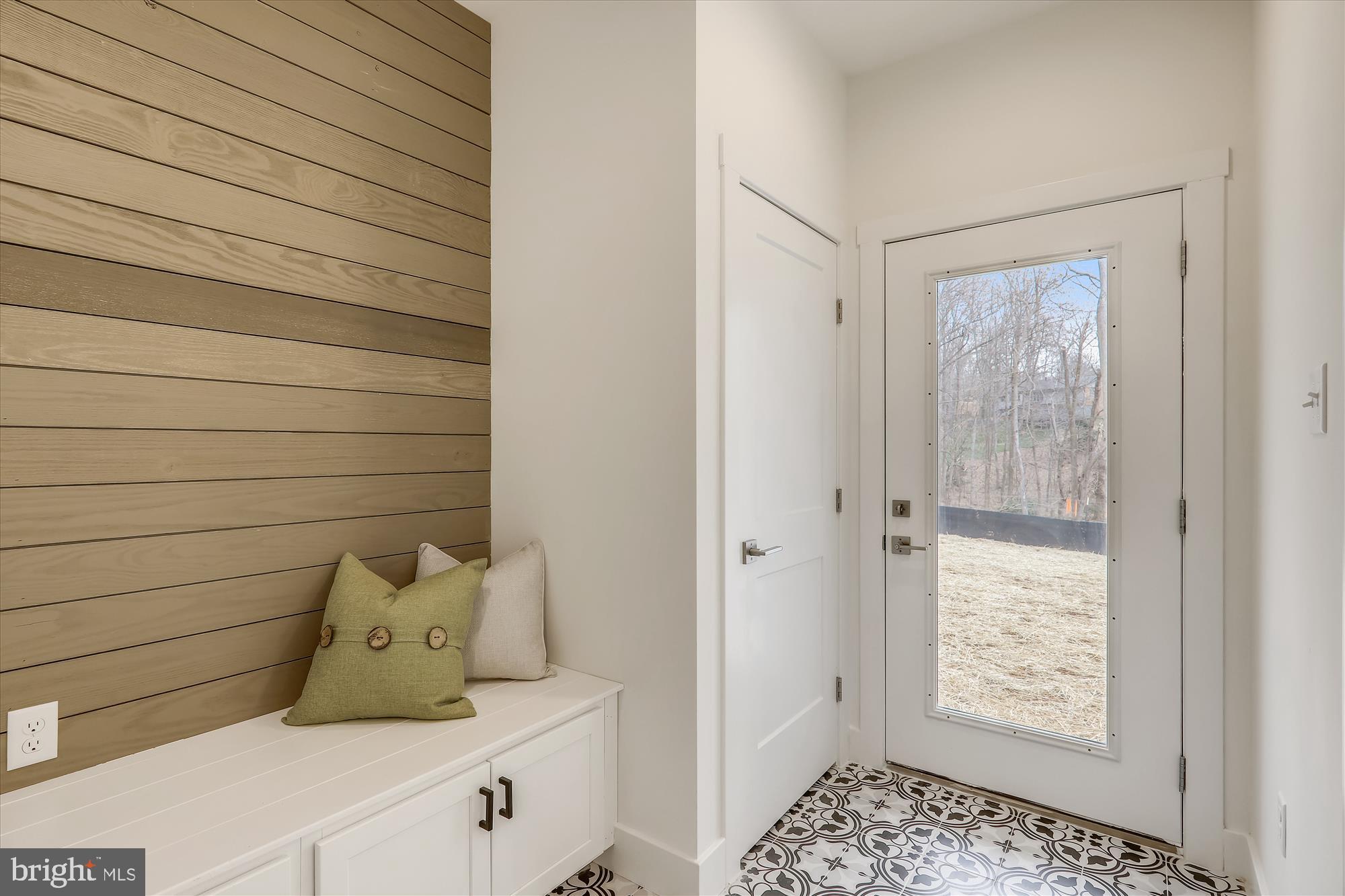 NORTH SPRINGBROOK - Residential Lease