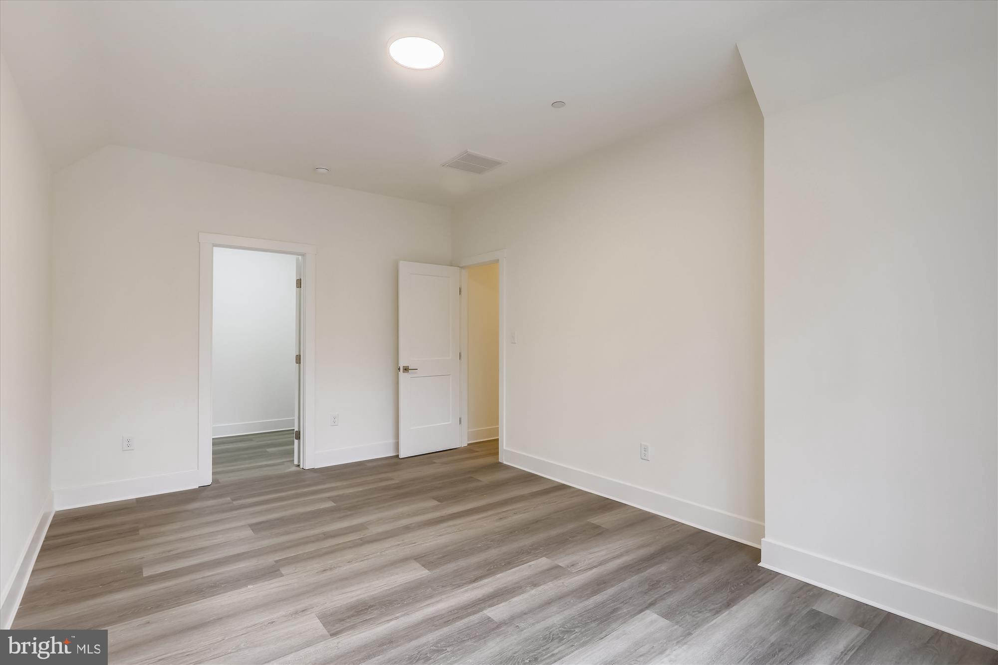 NORTH SPRINGBROOK - Residential Lease