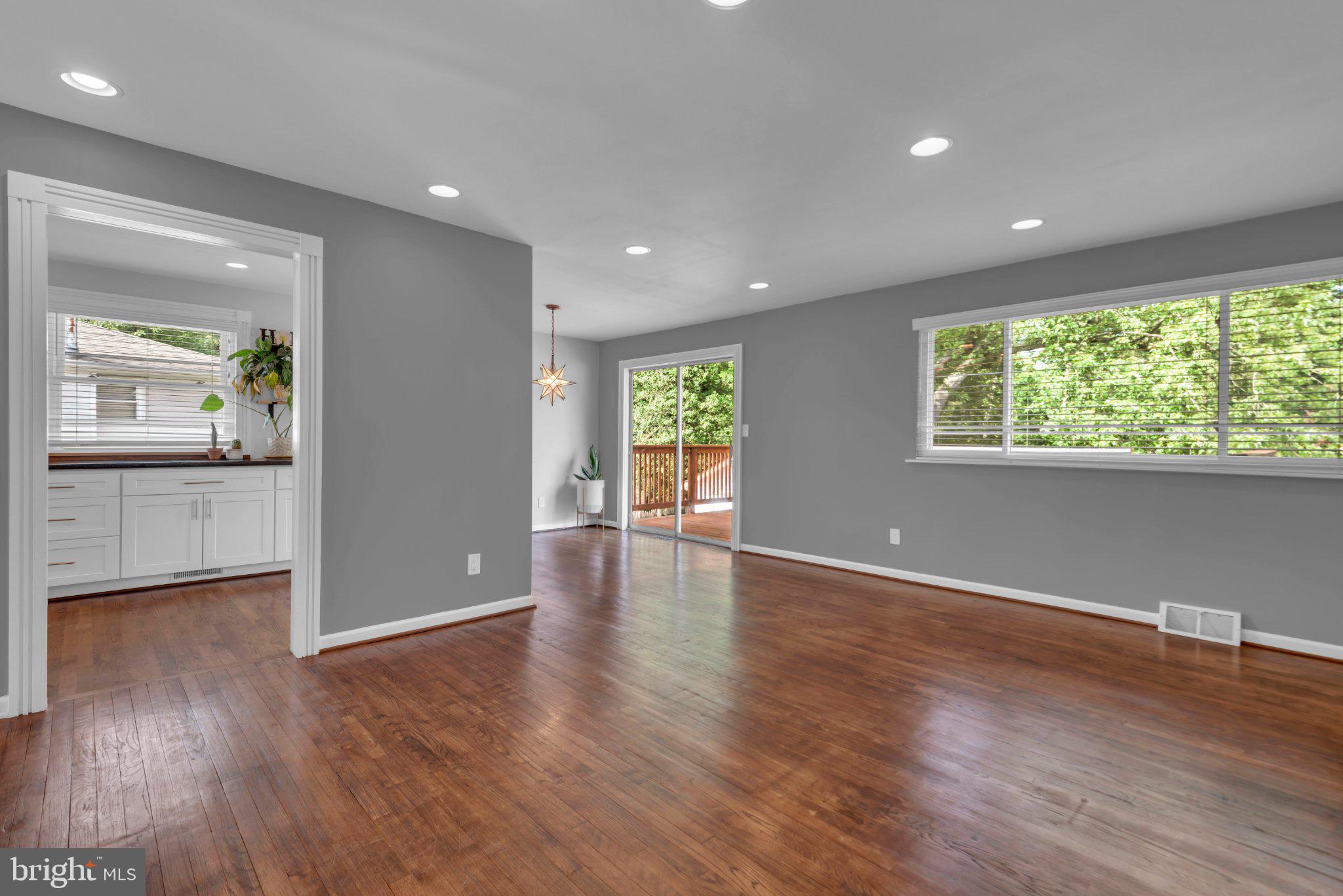 214 CROSS CREEK DRIVE