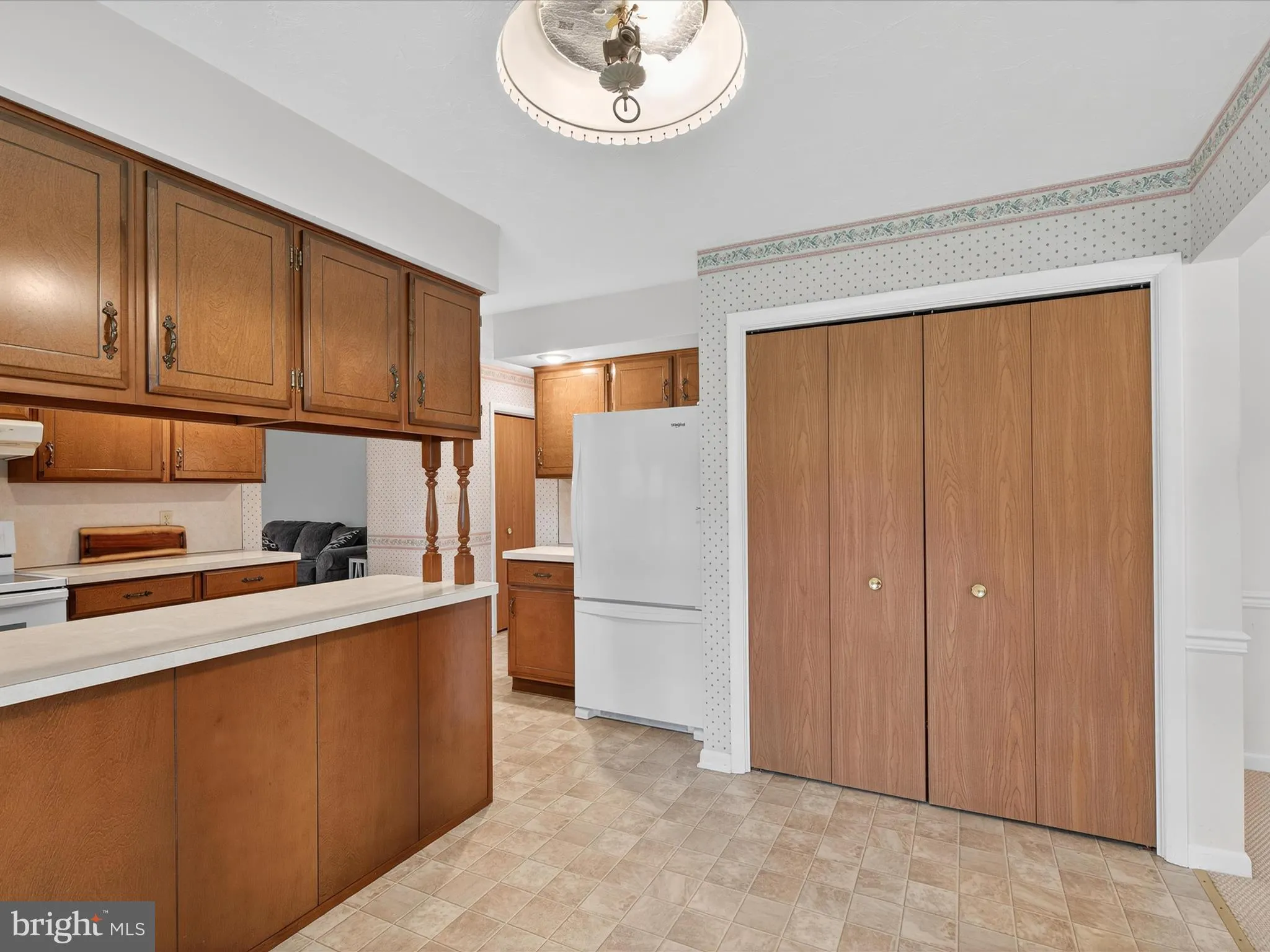 York, Pennsylvania 17408, United States, 3 Bedrooms Bedrooms, ,2 BathroomsBathrooms,Residential,Pending,191722