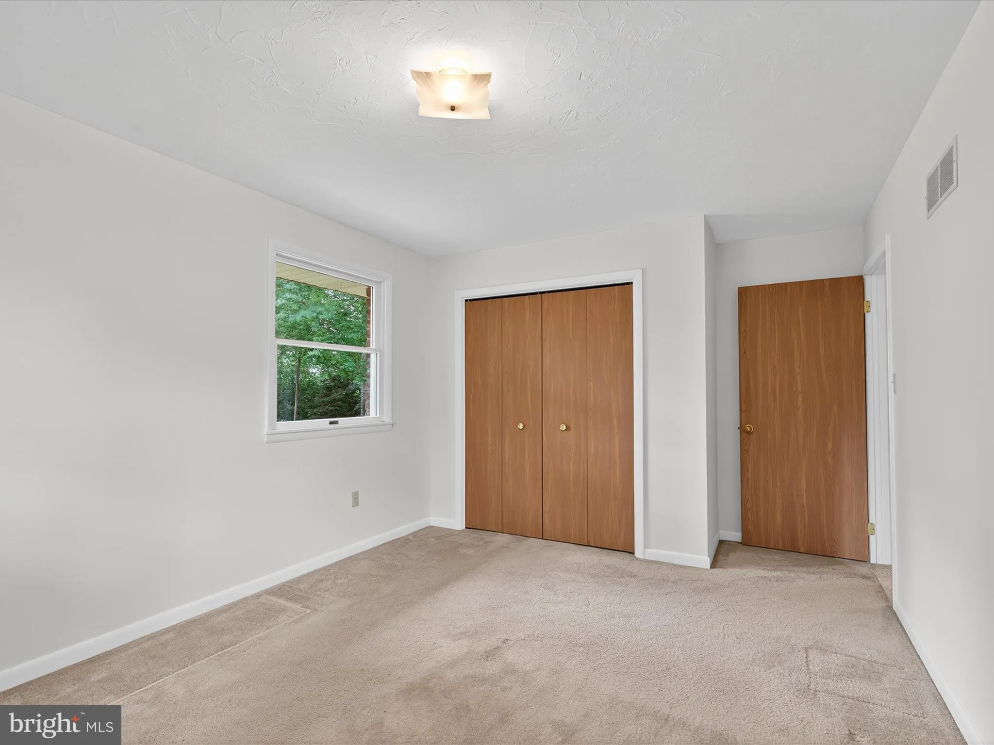 York, Pennsylvania 17408, United States, 3 Bedrooms Bedrooms, ,2 BathroomsBathrooms,Residential,Pending,191722