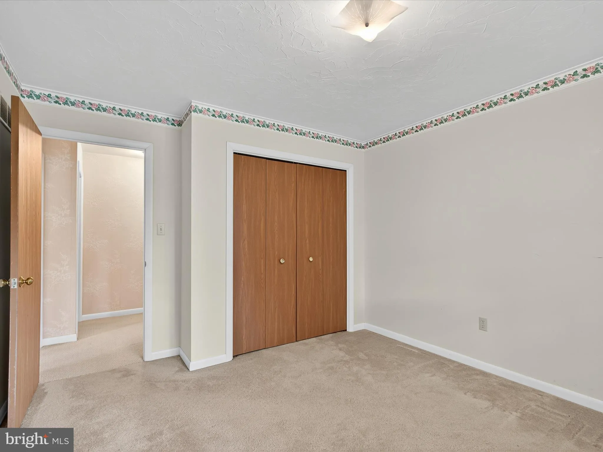 York, Pennsylvania 17408, United States, 3 Bedrooms Bedrooms, ,2 BathroomsBathrooms,Residential,Pending,191722