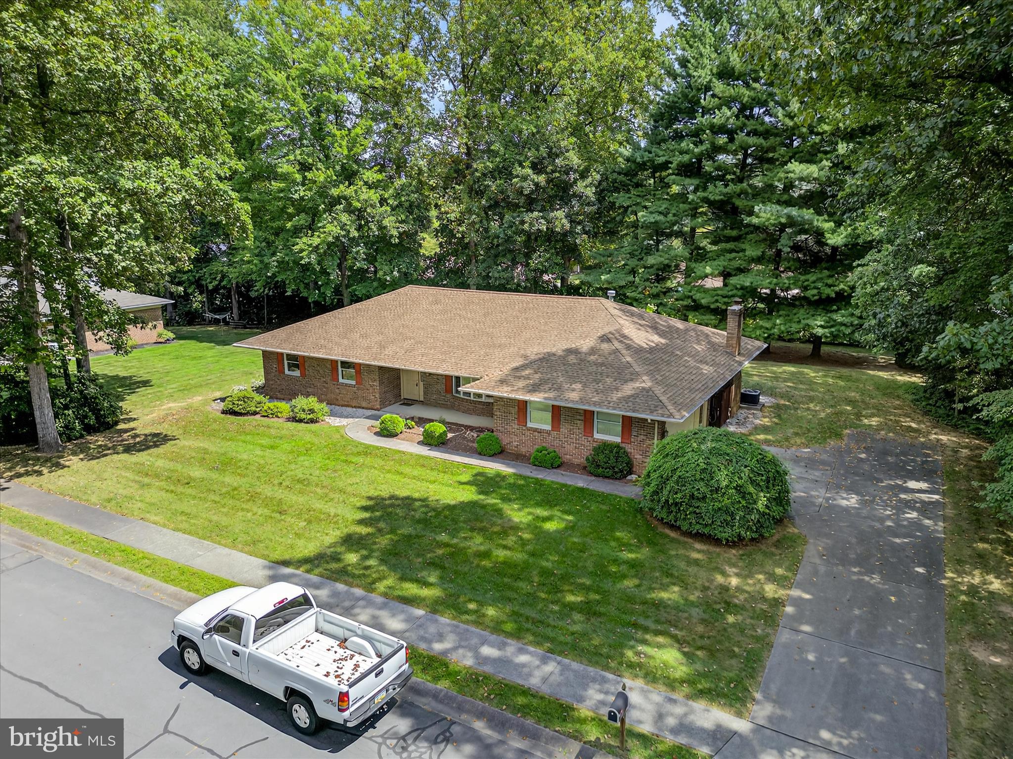 4024 LITTLE JOHN DRIVE