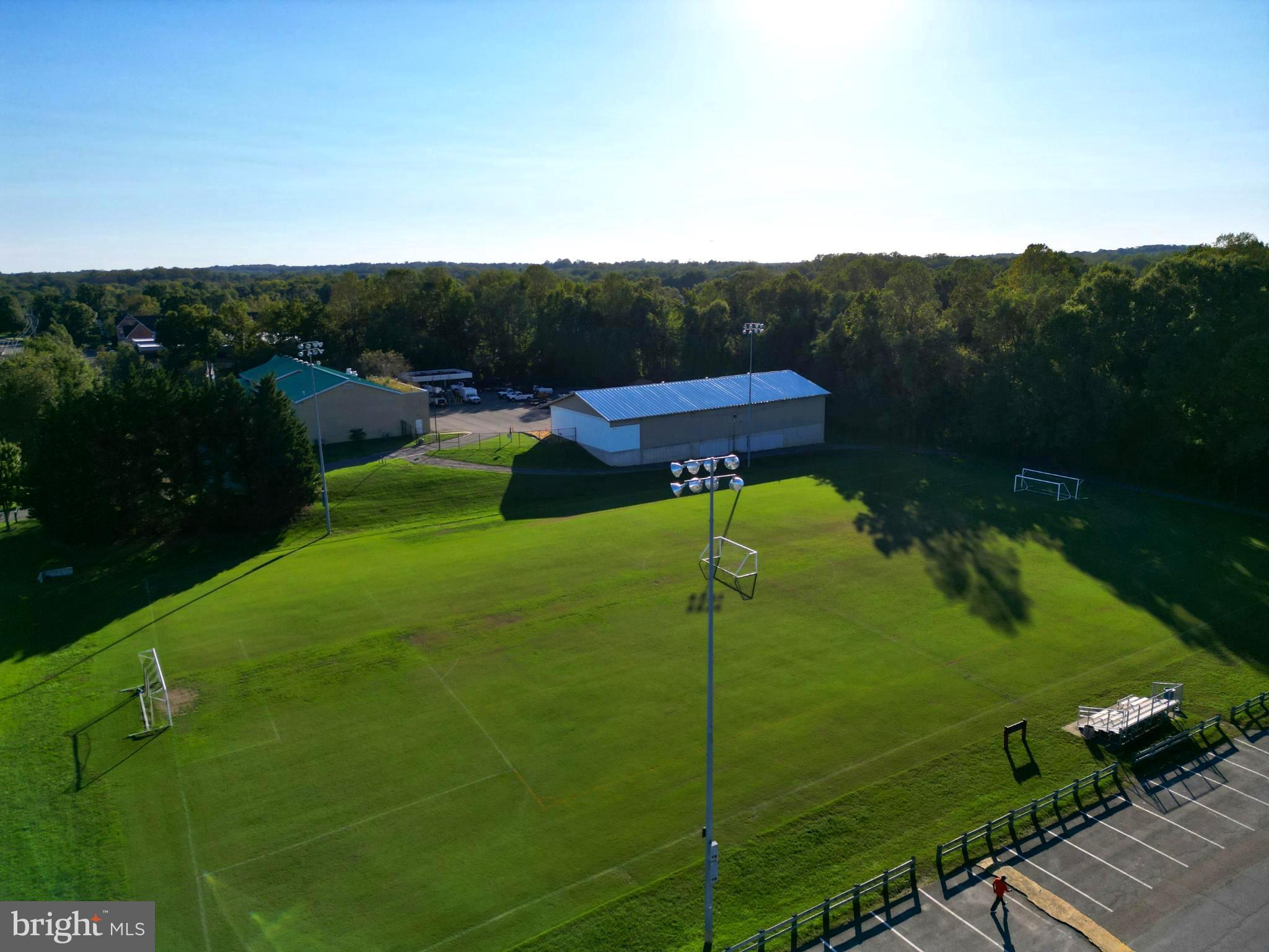 OAK POND - Residential