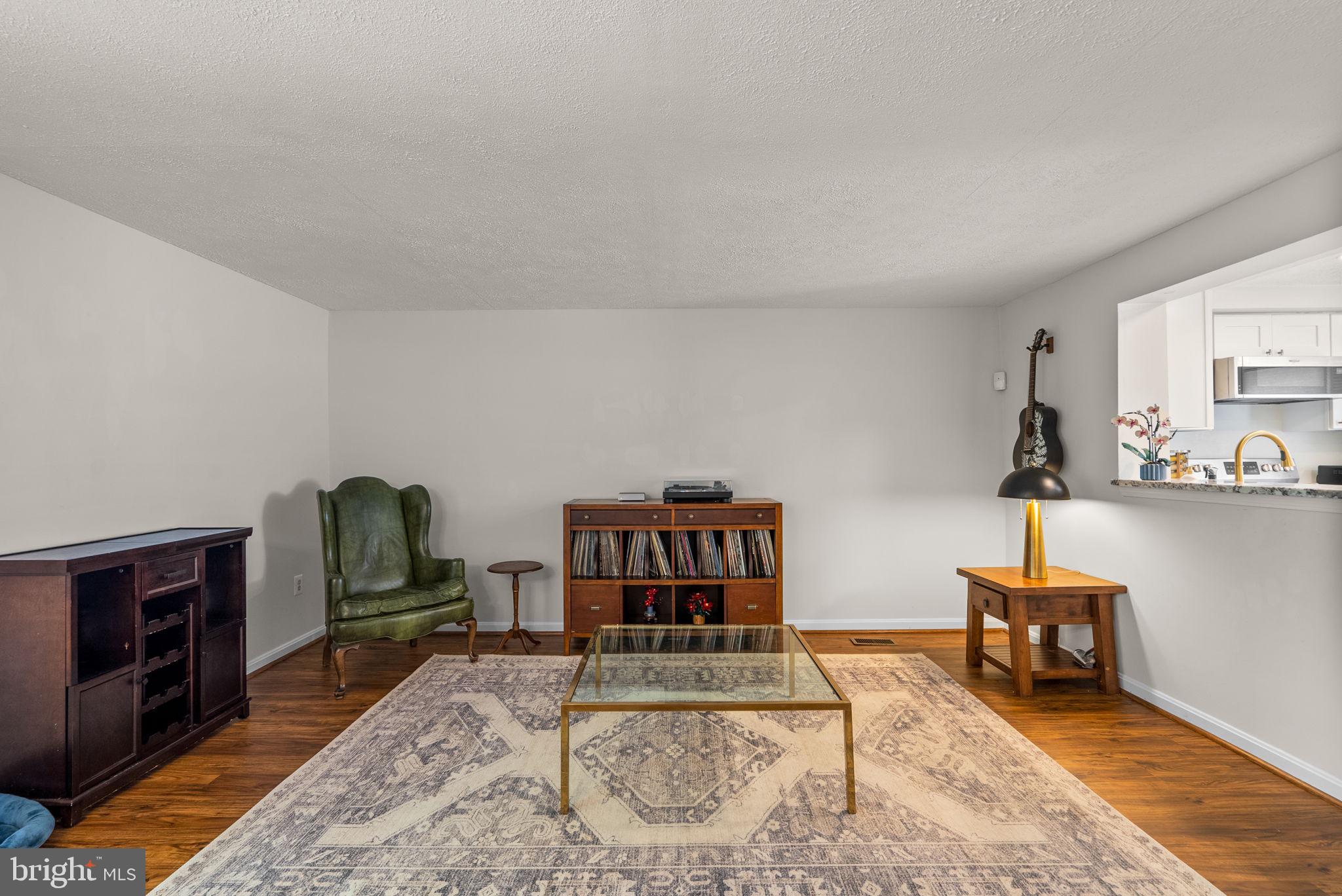 OAK POND - Residential