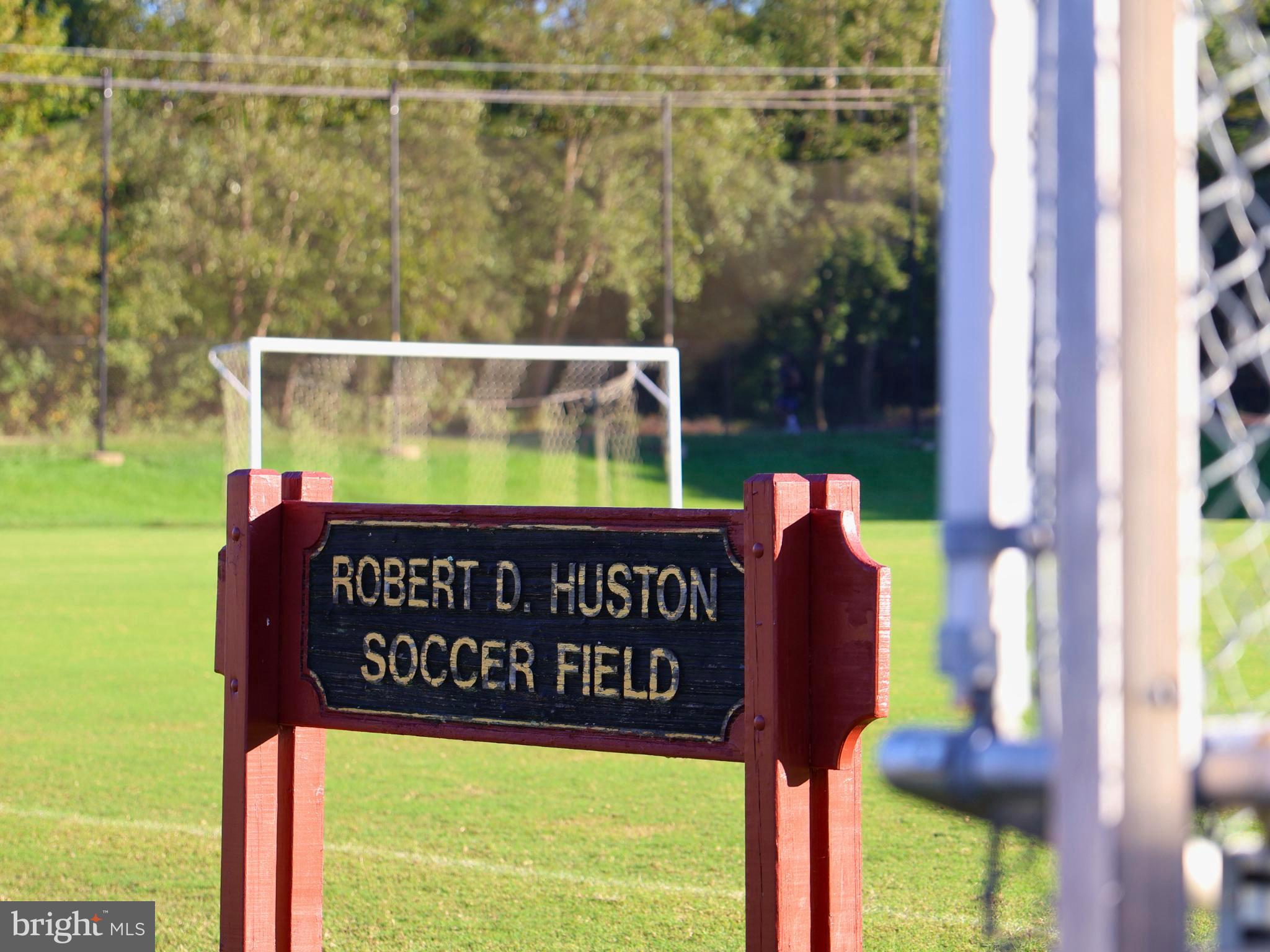 OAK POND - Residential