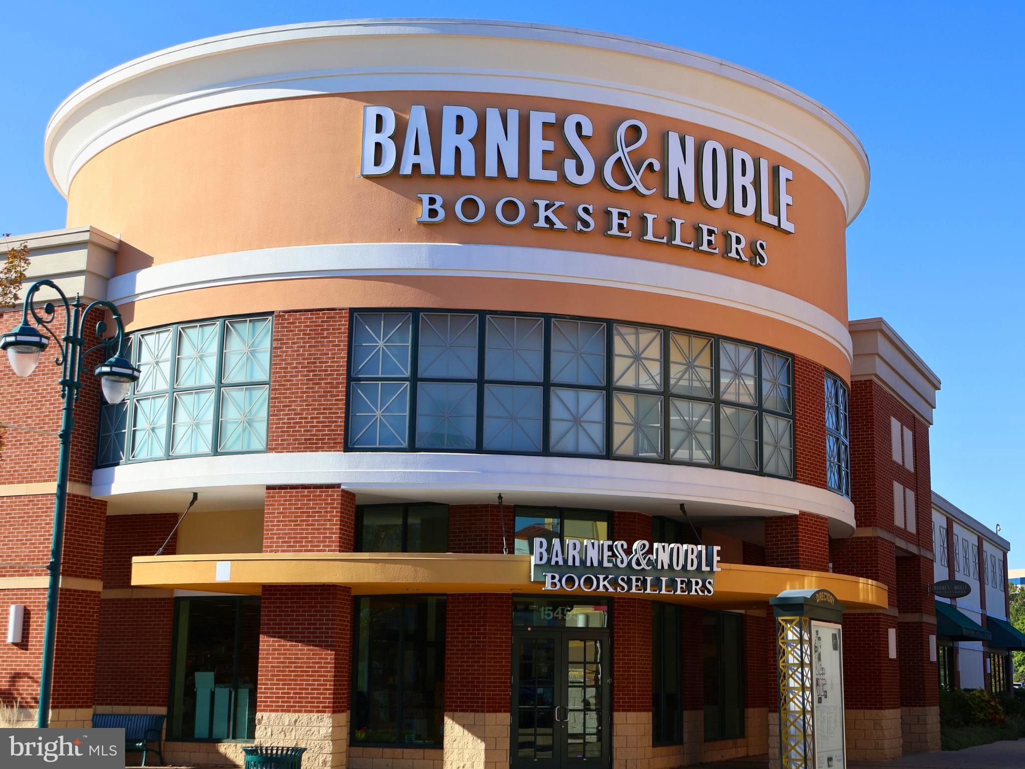 OAK POND - Residential