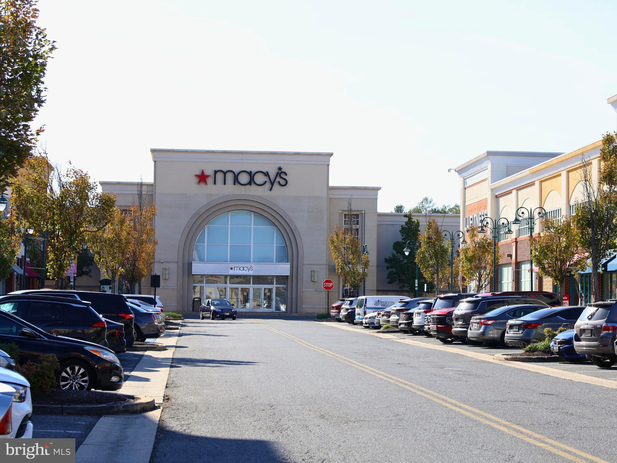 OAK POND - Residential