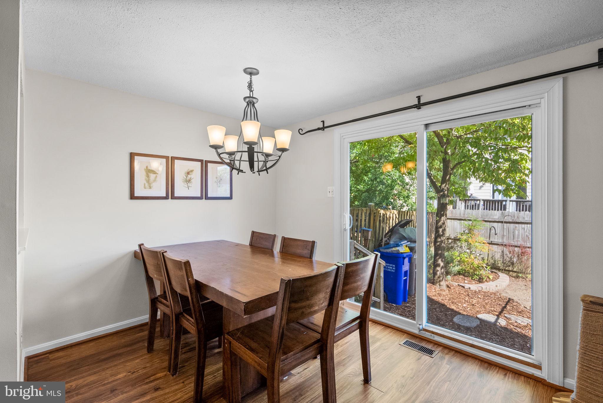 OAK POND - Residential