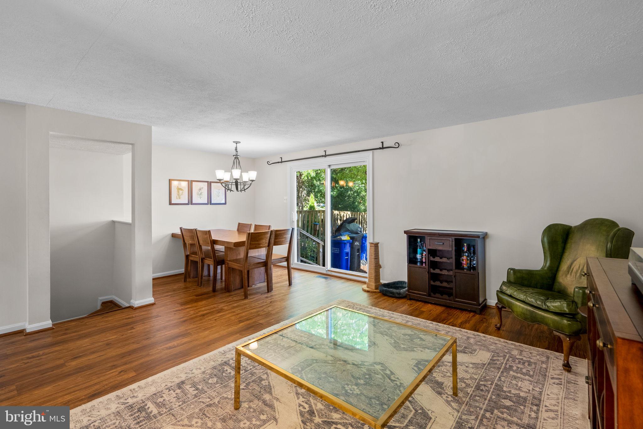 OAK POND - Residential