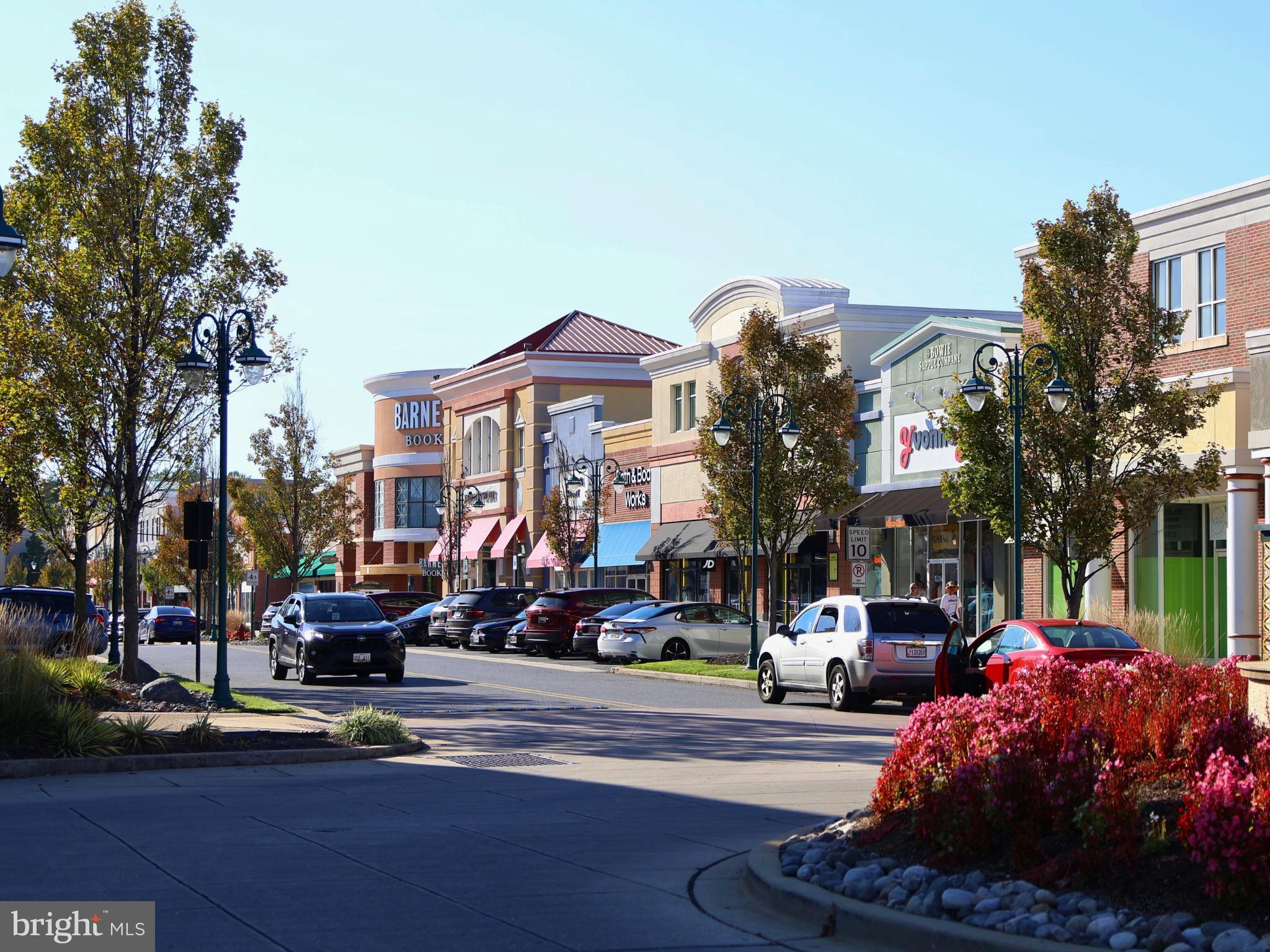 OAK POND - Residential