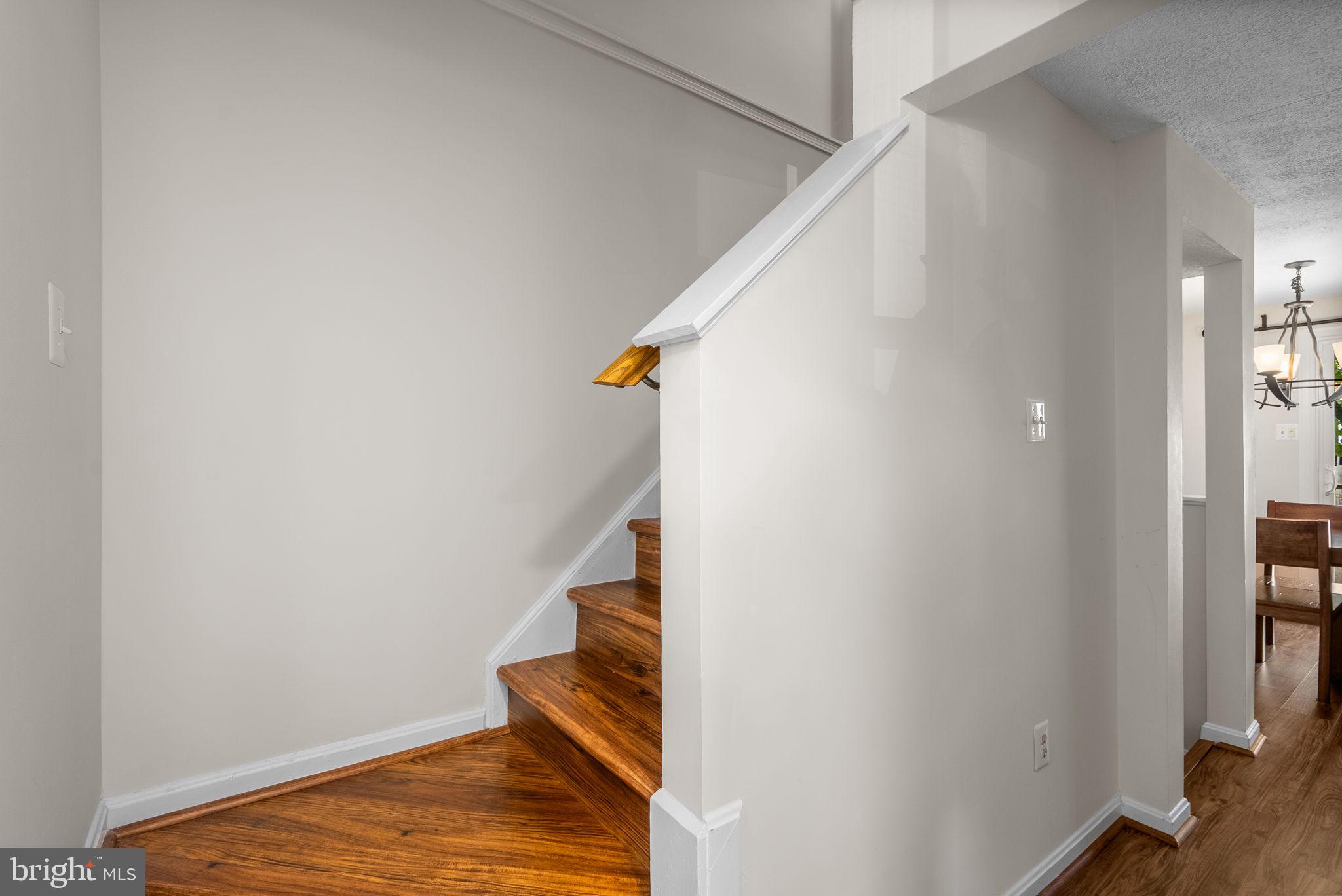 OAK POND - Residential