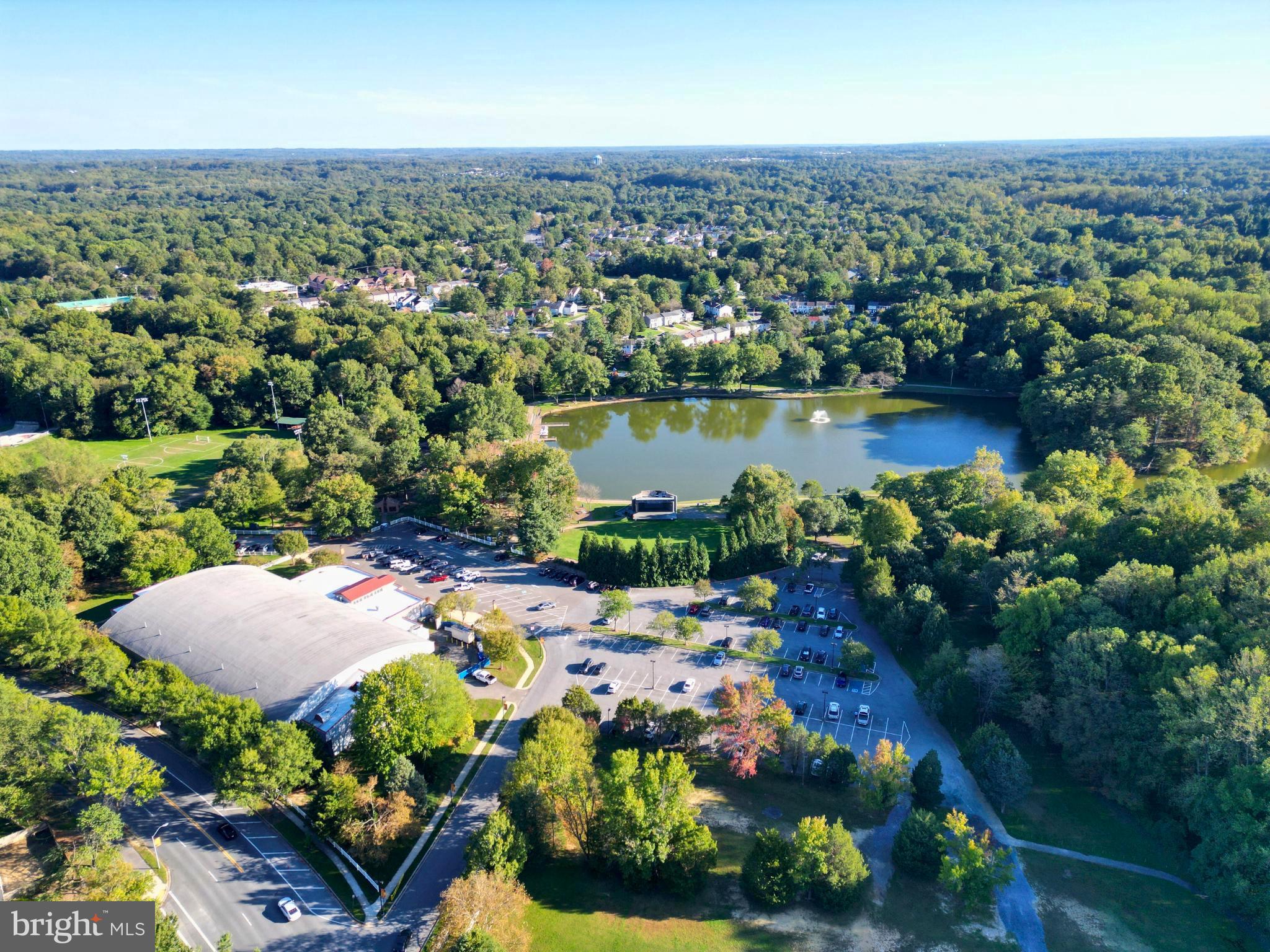 OAK POND - Residential