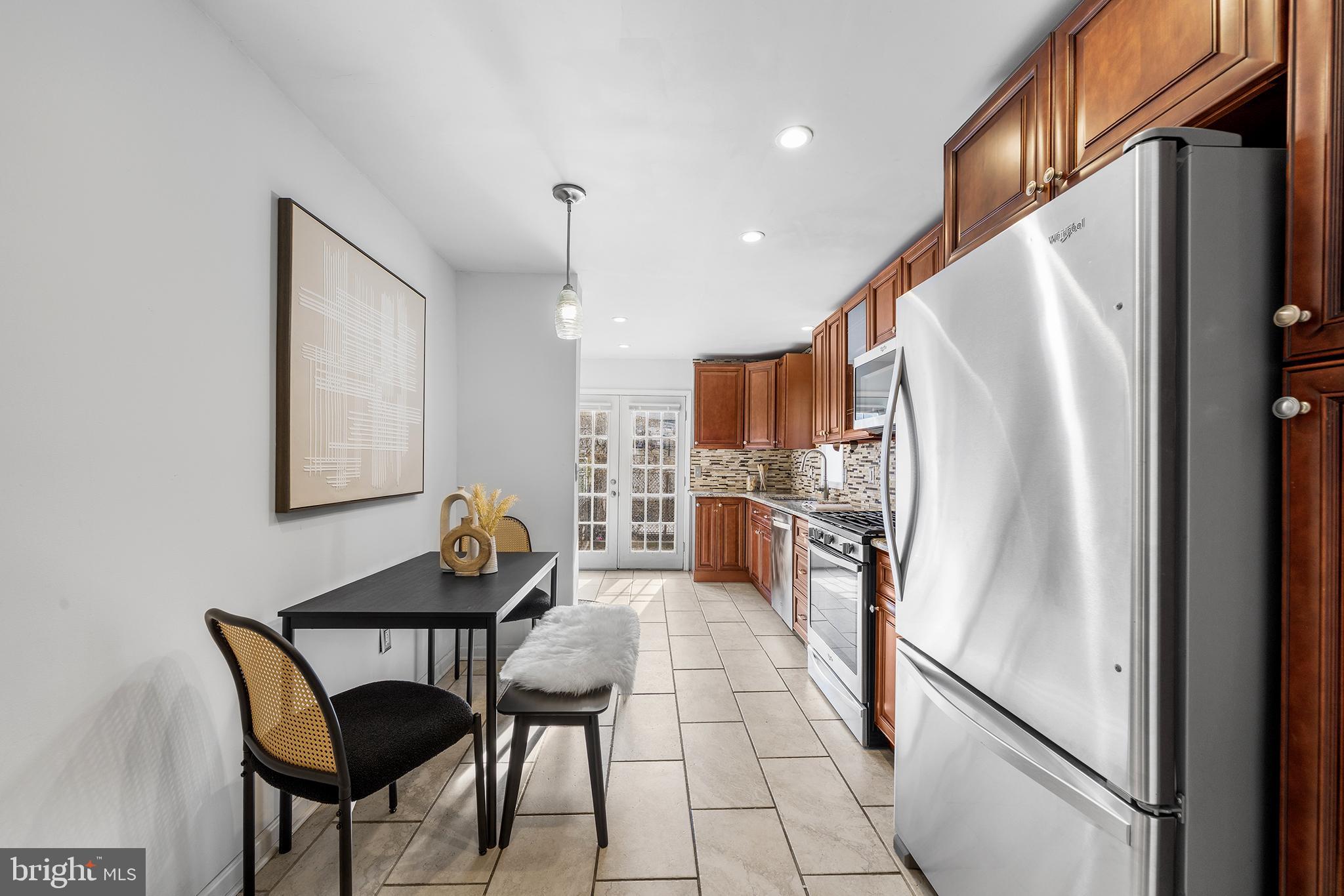 PORT RICHMOND - Residential