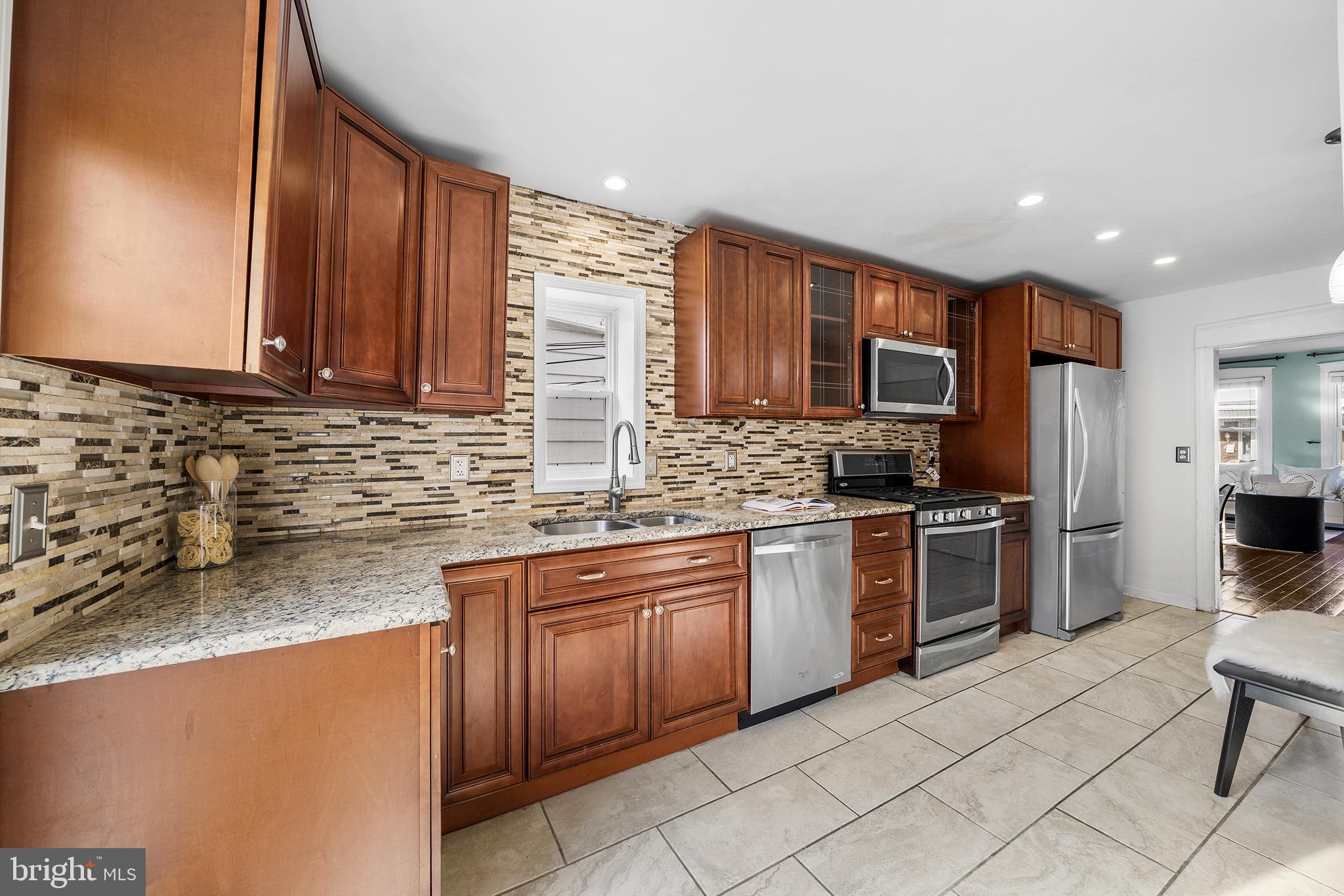 PORT RICHMOND - Residential