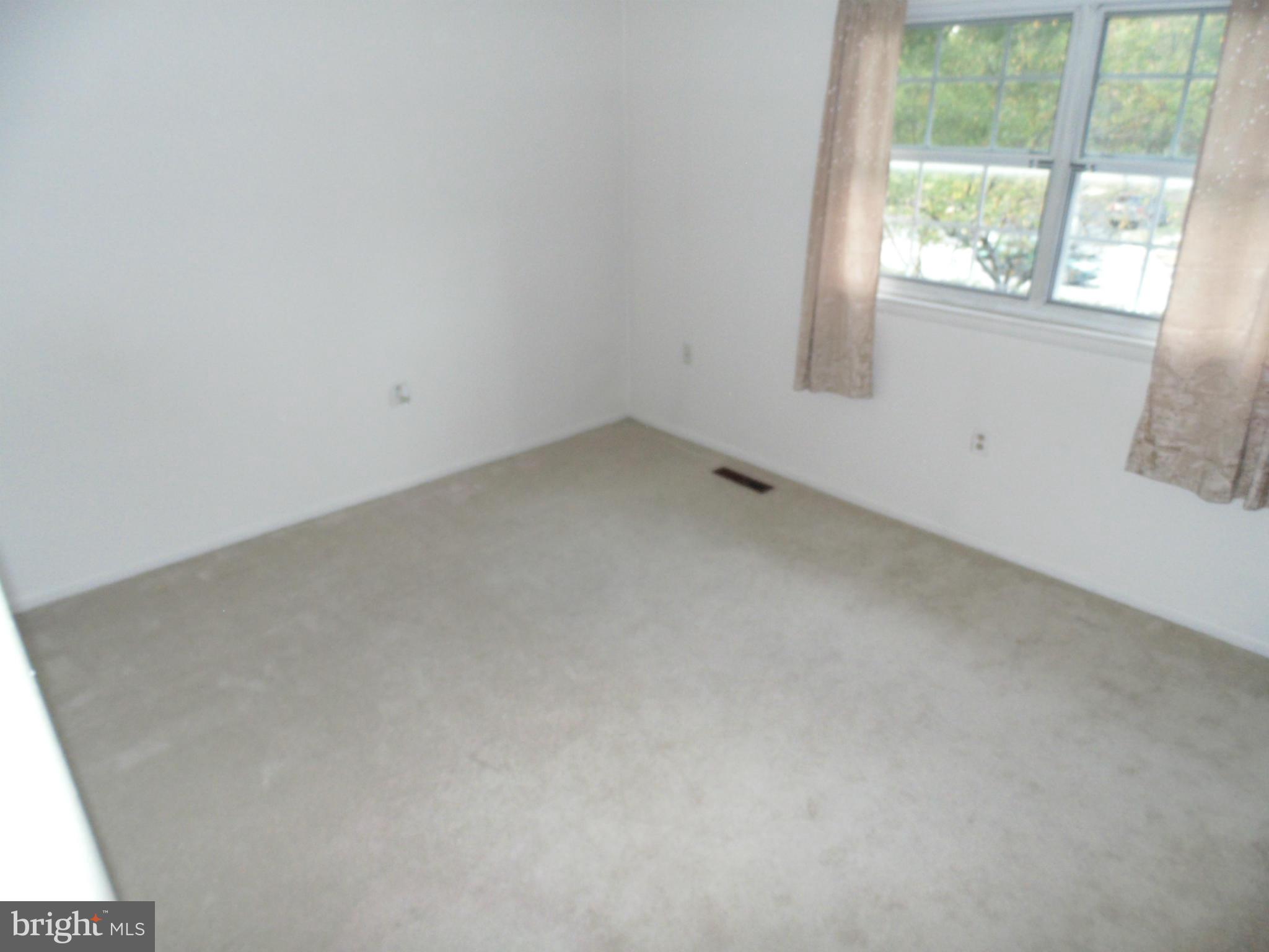 SUSSEX SQUARE CONDO - Residential Lease