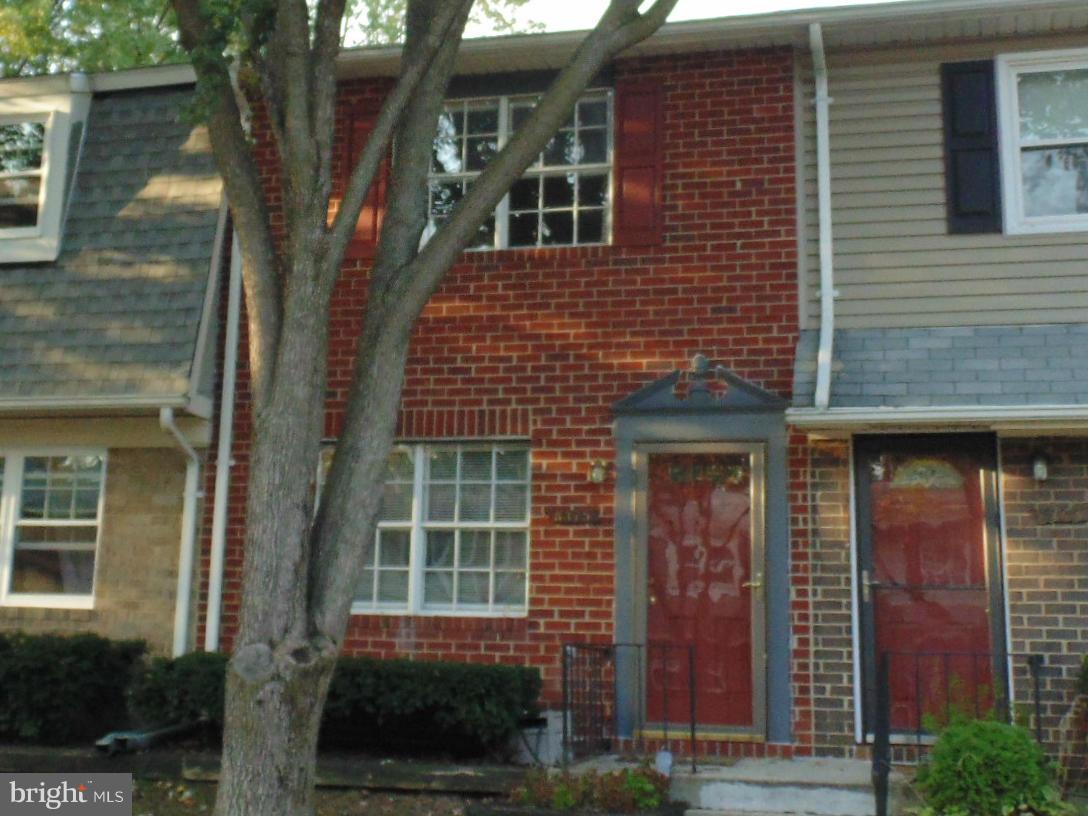 SUSSEX SQUARE CONDO - Residential Lease