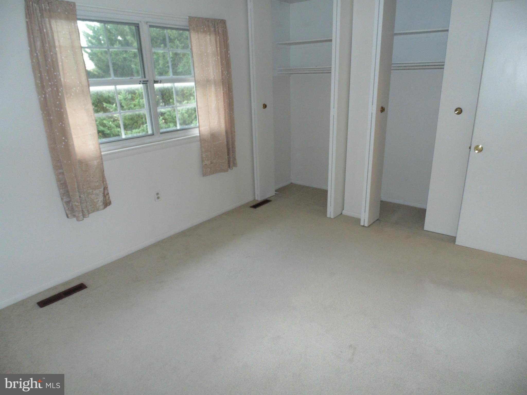SUSSEX SQUARE CONDO - Residential Lease