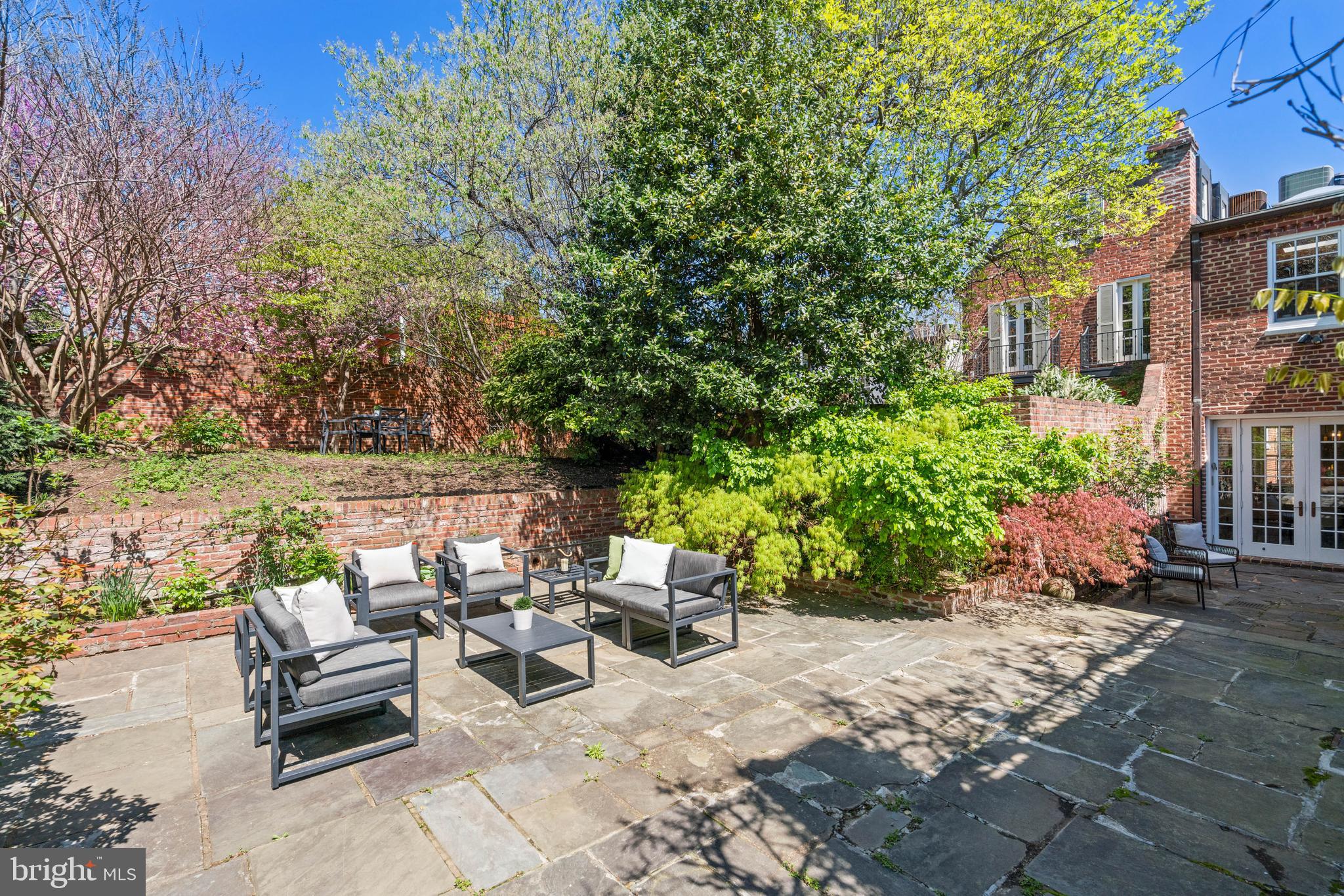 GEORGETOWN - Residential