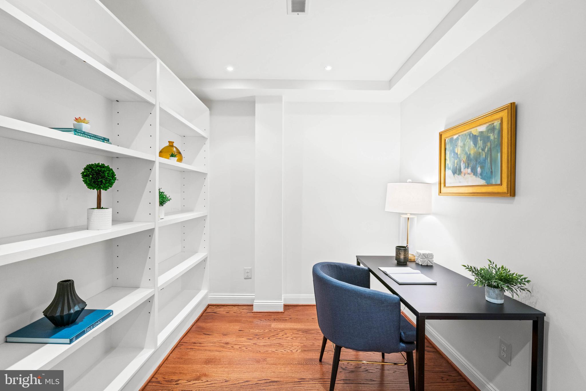 GEORGETOWN - Residential