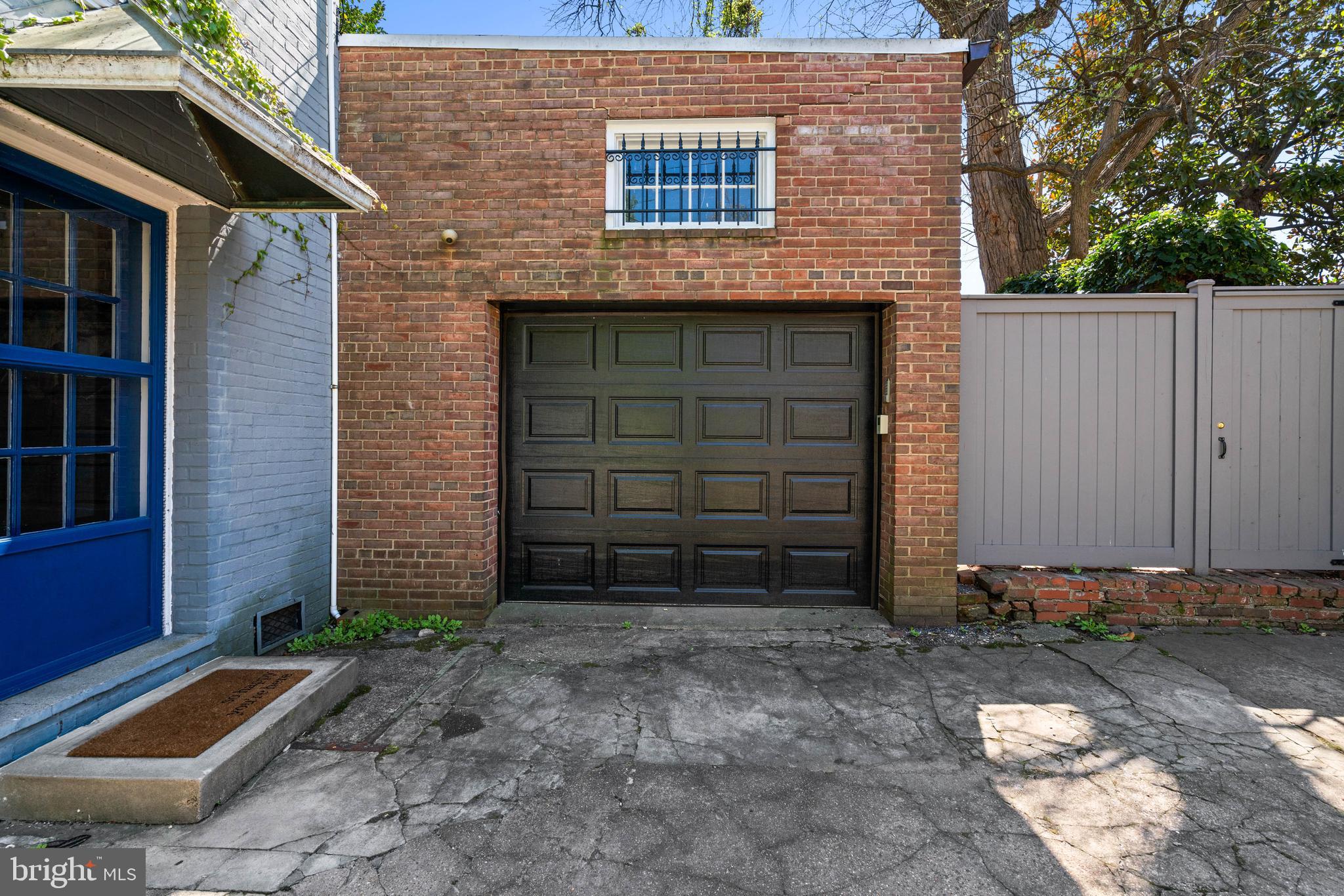 GEORGETOWN - Residential