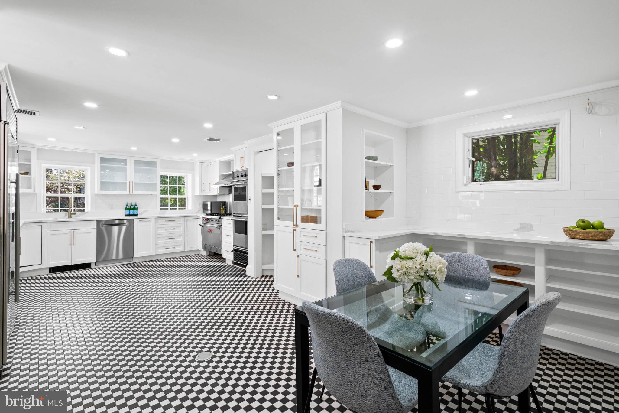 GEORGETOWN - Residential
