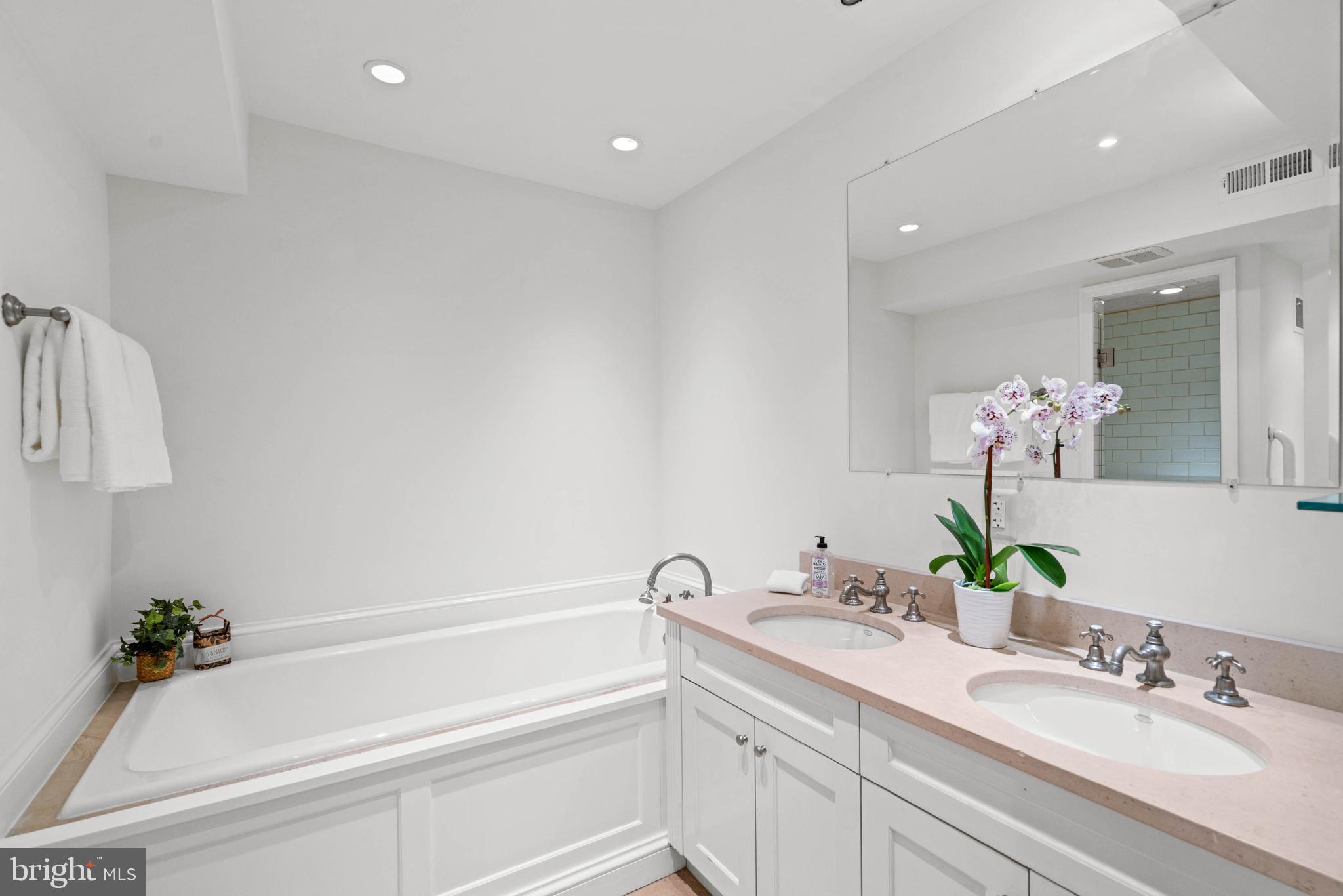 GEORGETOWN - Residential