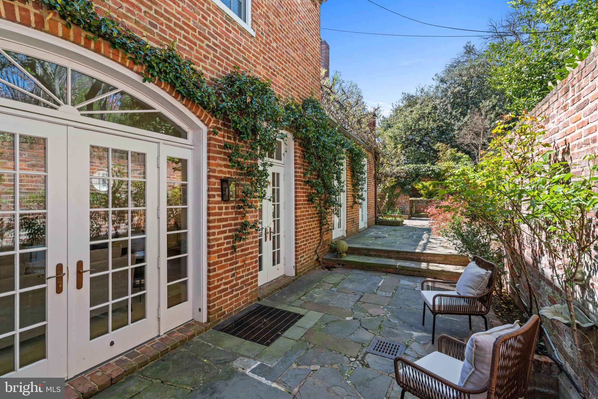 GEORGETOWN - Residential