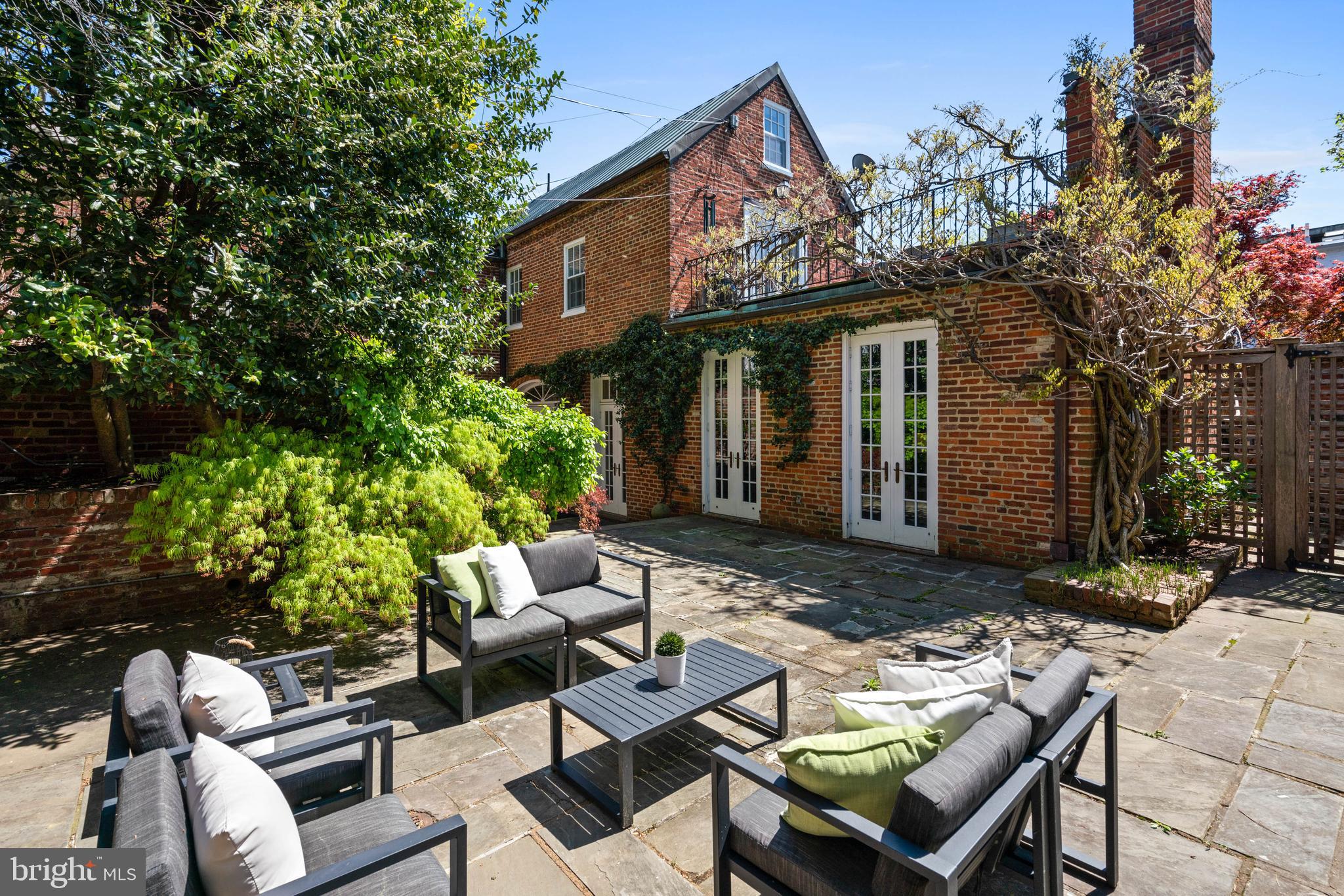 GEORGETOWN - Residential