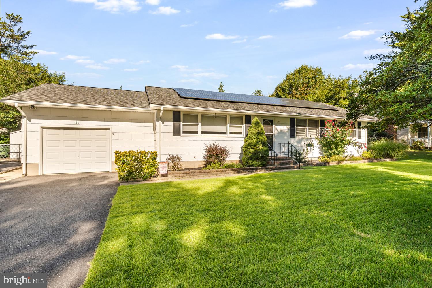 38 PINEHURST DRIVE