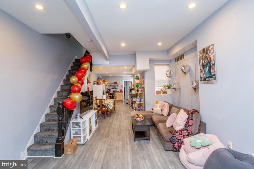 TEMPLE UNIVERSITY - Residential Lease