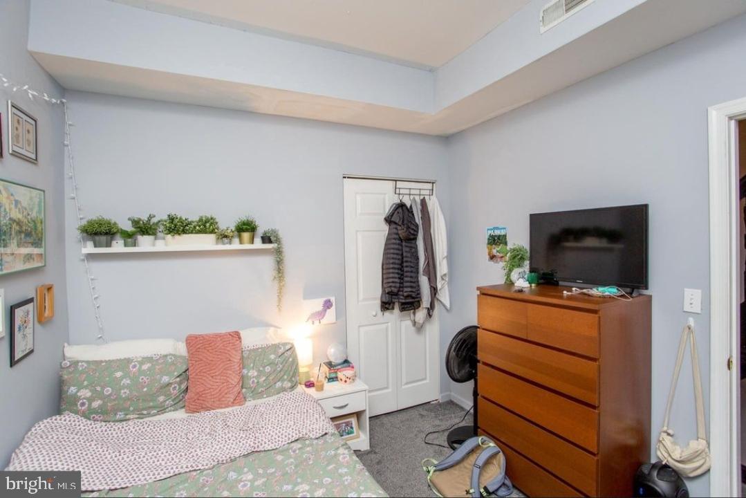 TEMPLE UNIVERSITY - Residential Lease