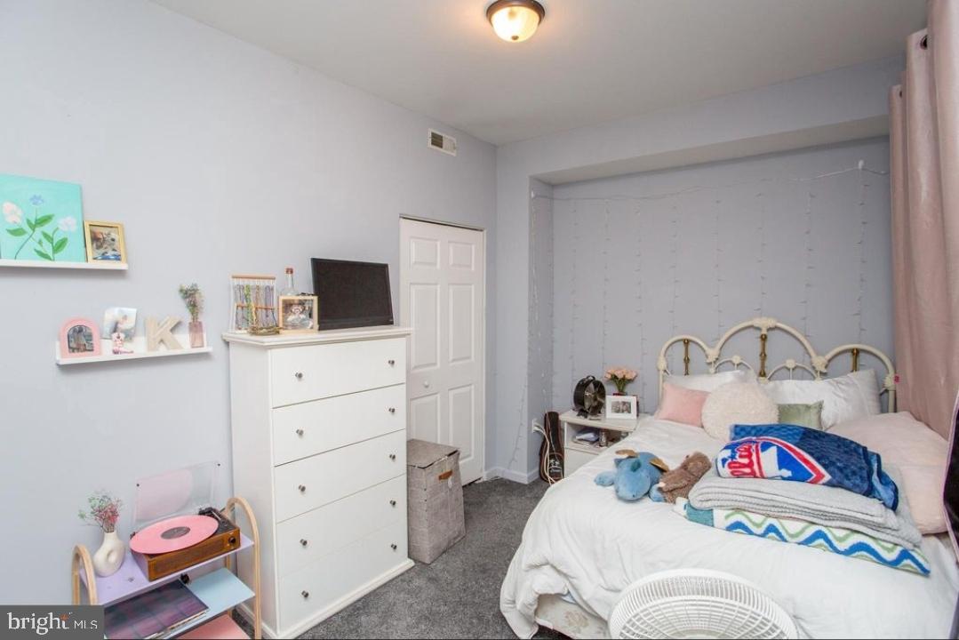 TEMPLE UNIVERSITY - Residential Lease