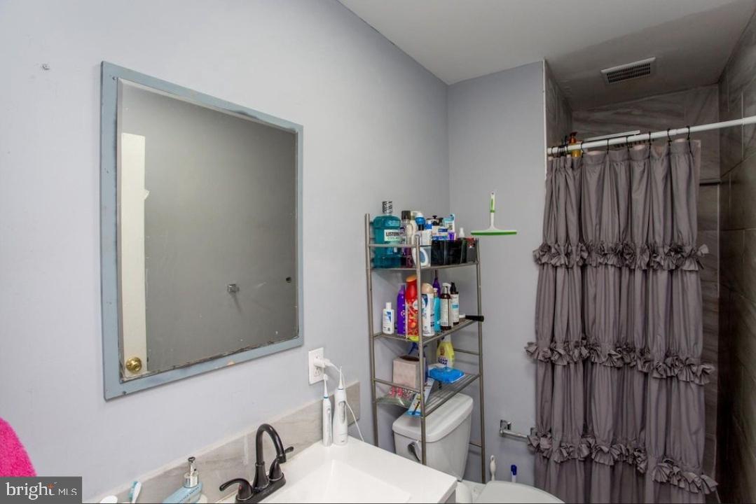 TEMPLE UNIVERSITY - Residential Lease