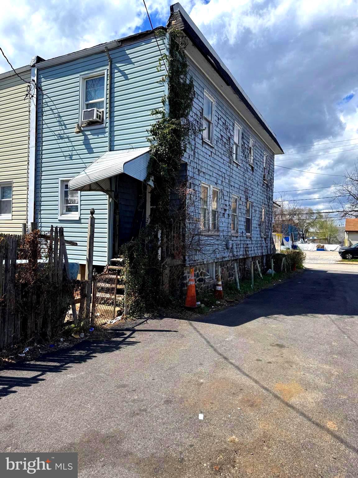 WOODMERE - Residential